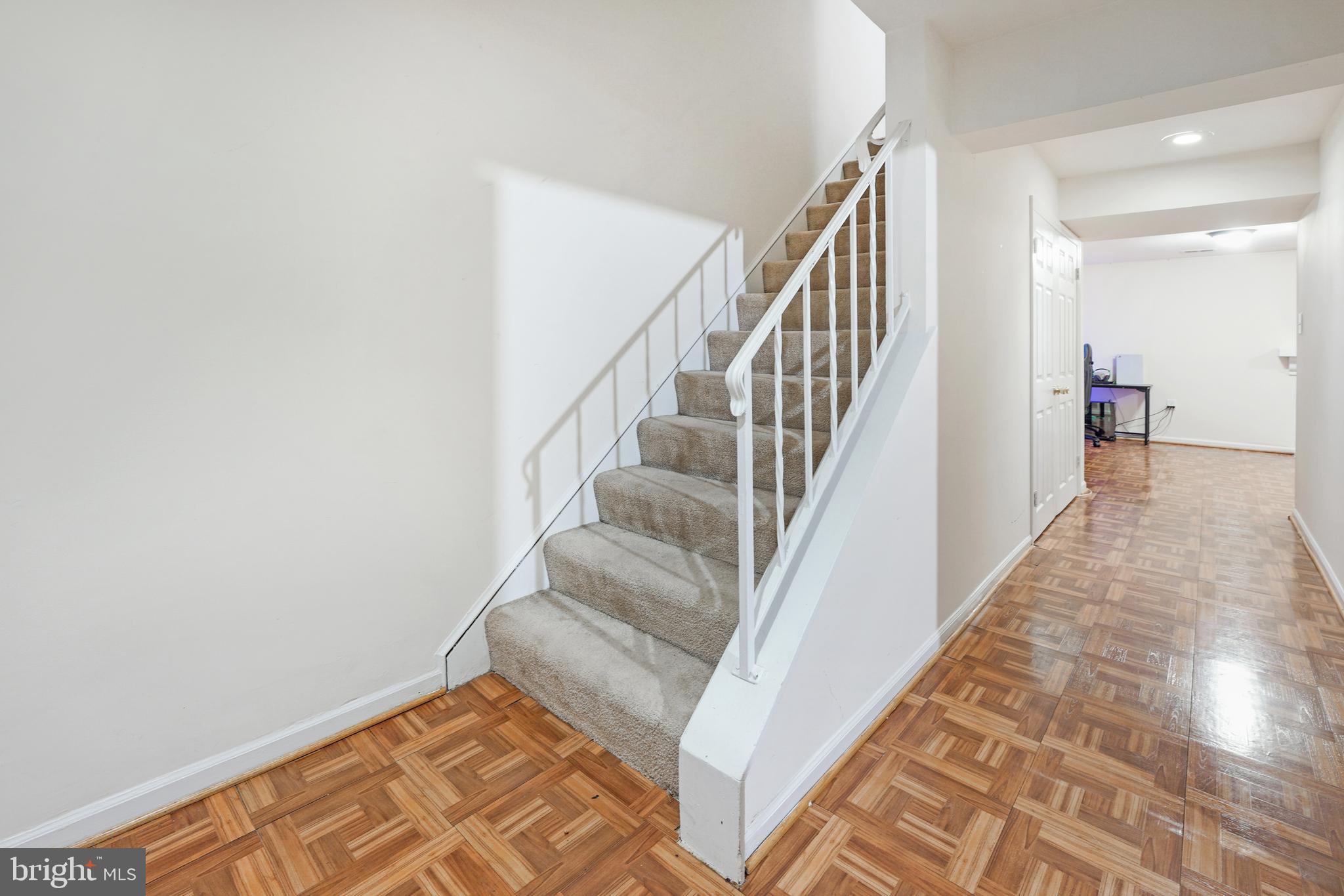 LAKE RIDGE - Residential Lease