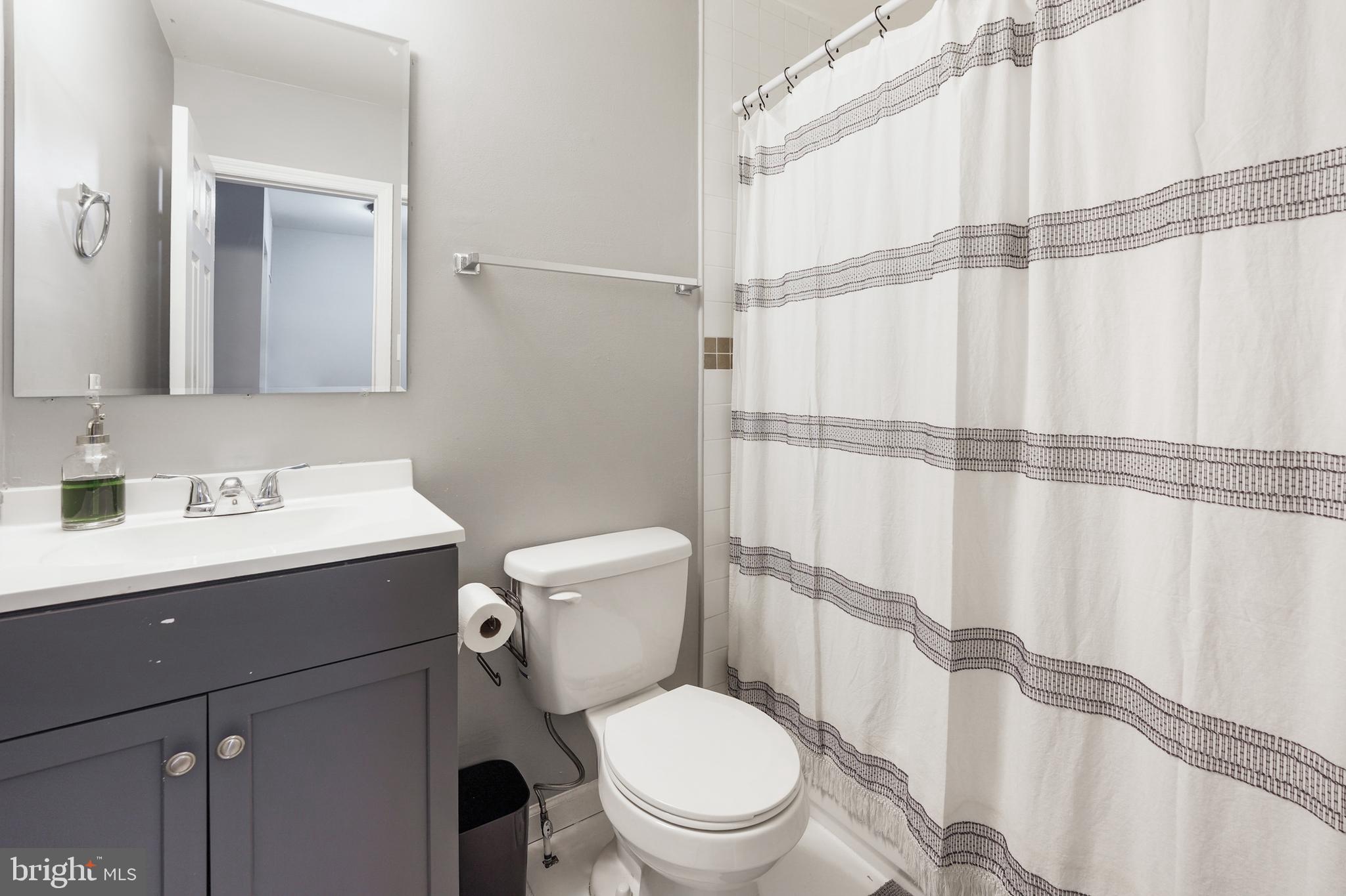 LAKE RIDGE - Residential Lease