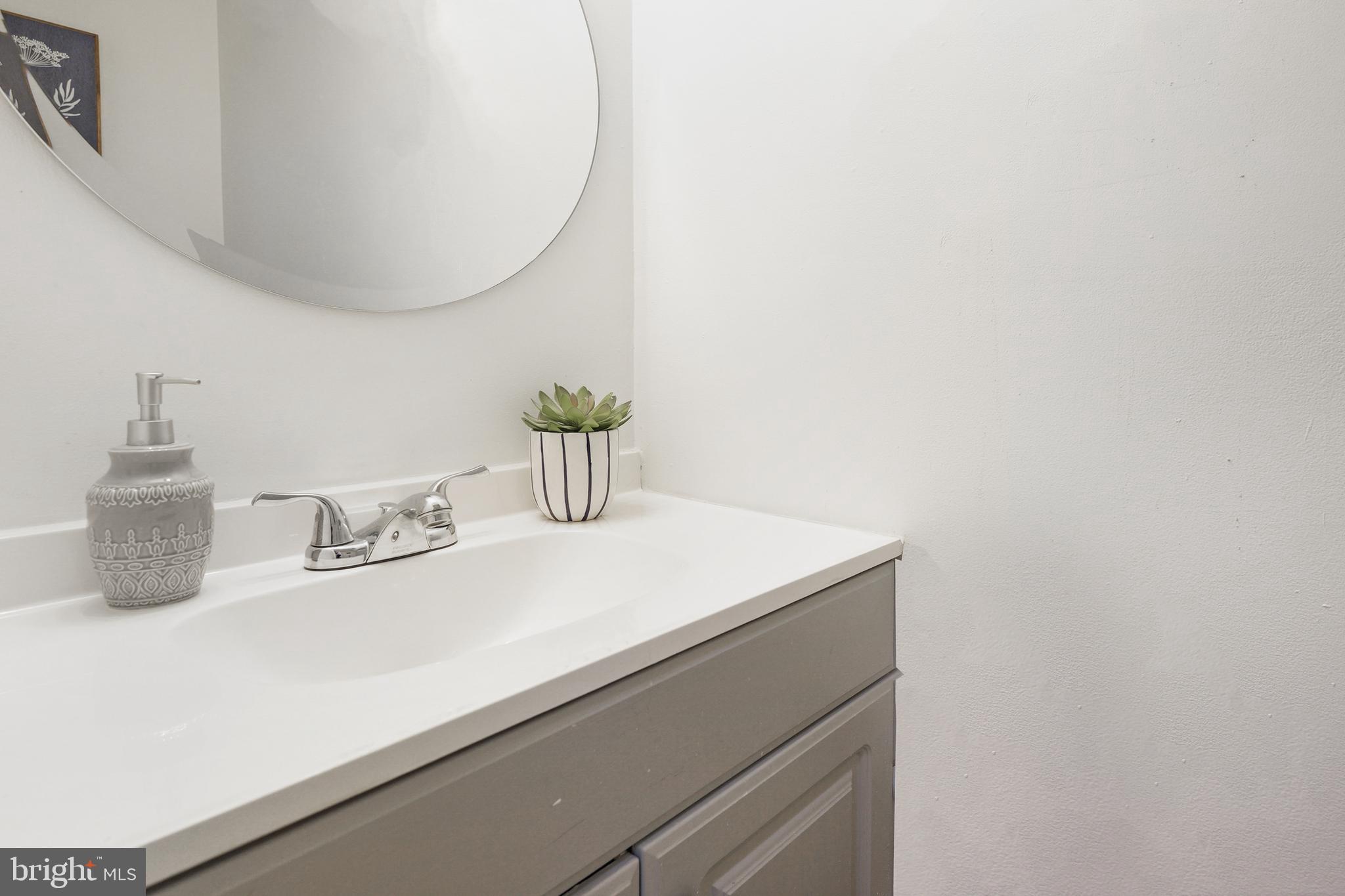 LAKE RIDGE - Residential Lease