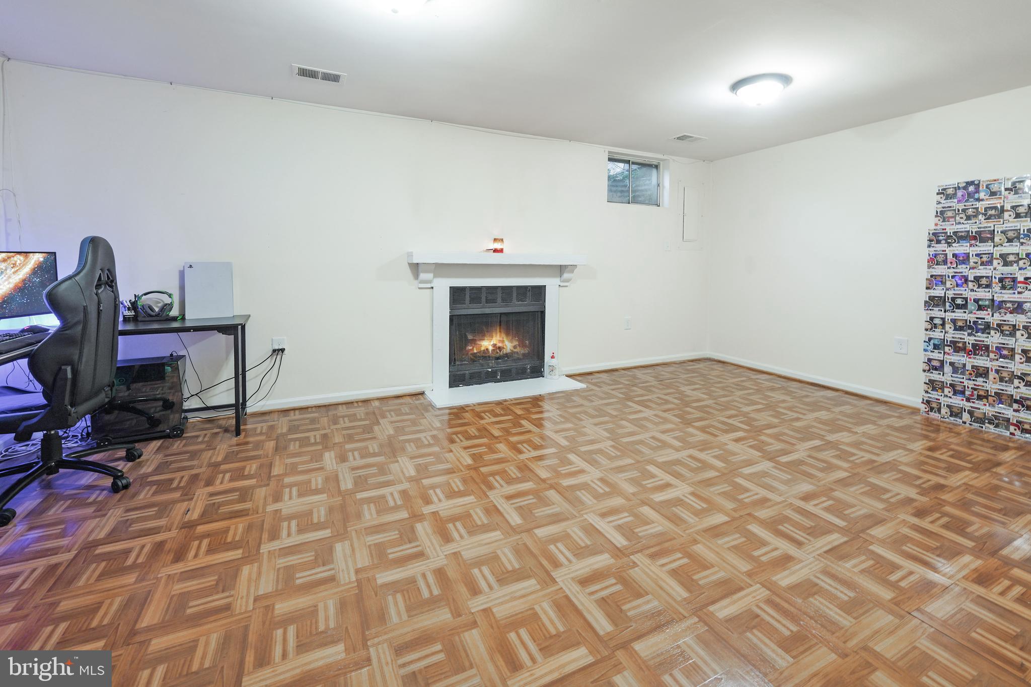 LAKE RIDGE - Residential Lease