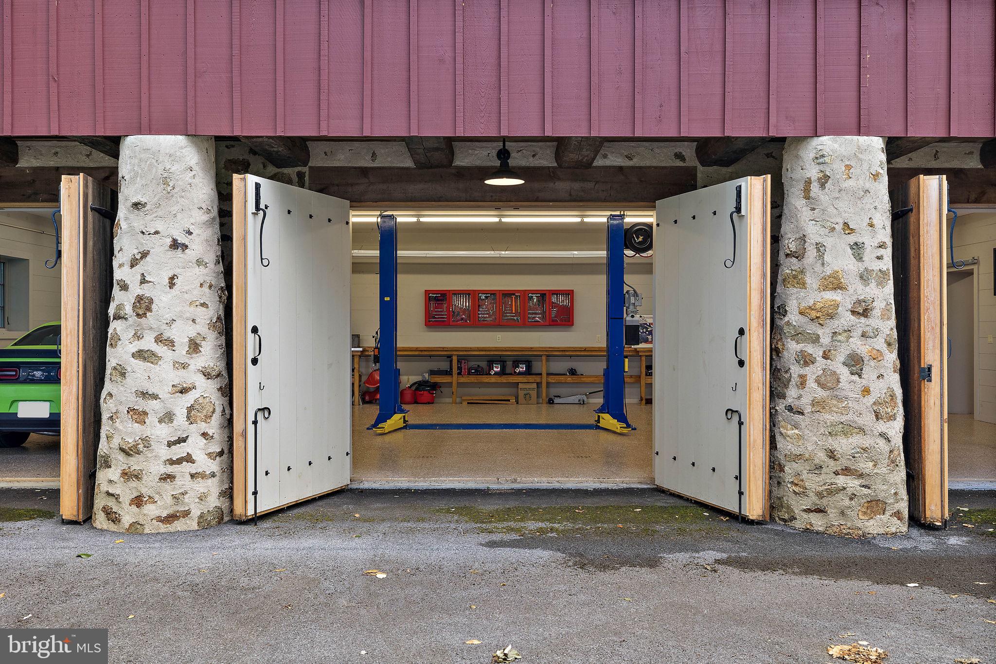 OLDEBULLTOWNVILLAGE - Land