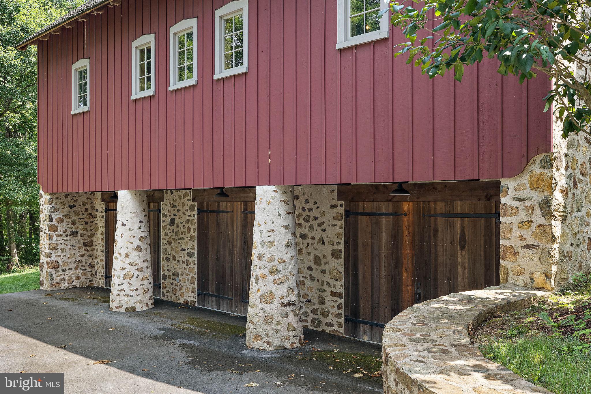 OLDEBULLTOWNVILLAGE - Land