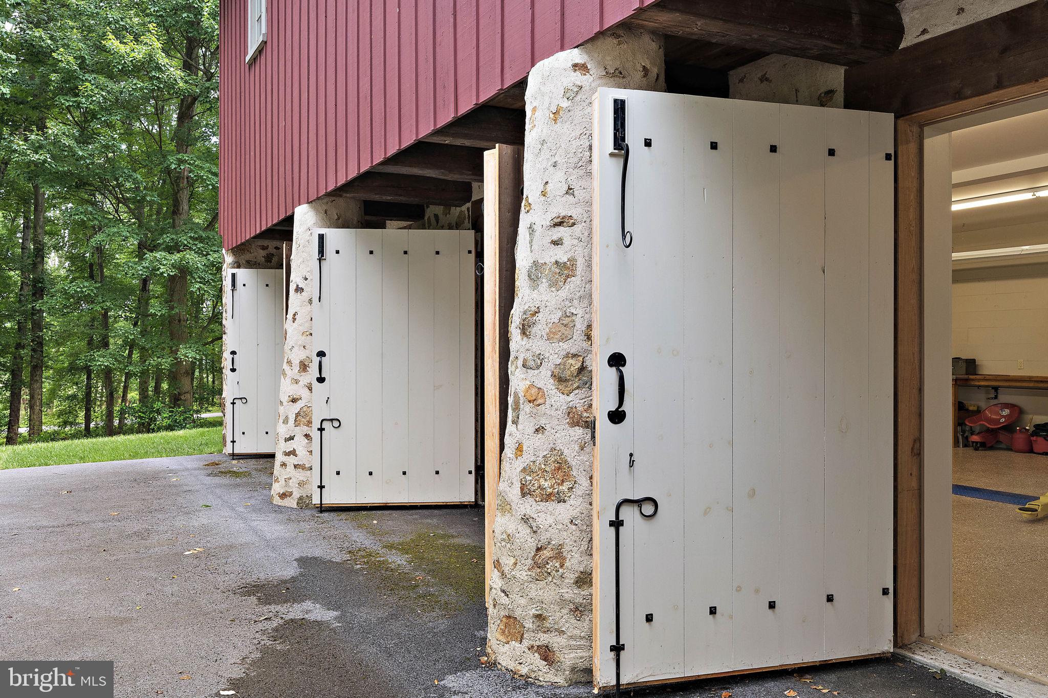 OLDEBULLTOWNVILLAGE - Land