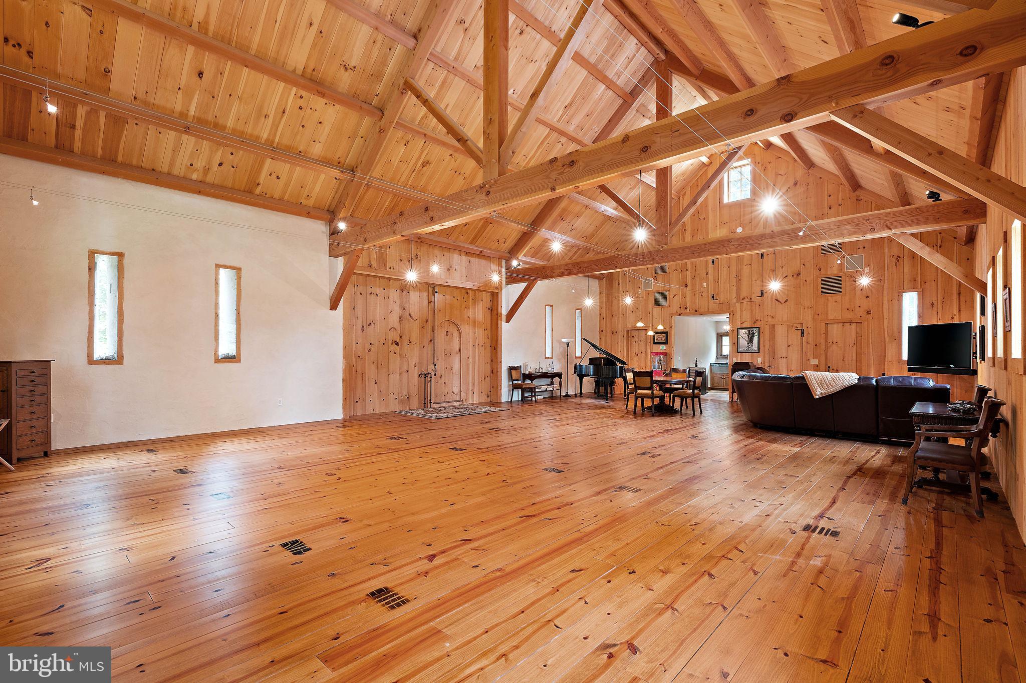 OLDEBULLTOWNVILLAGE - Land