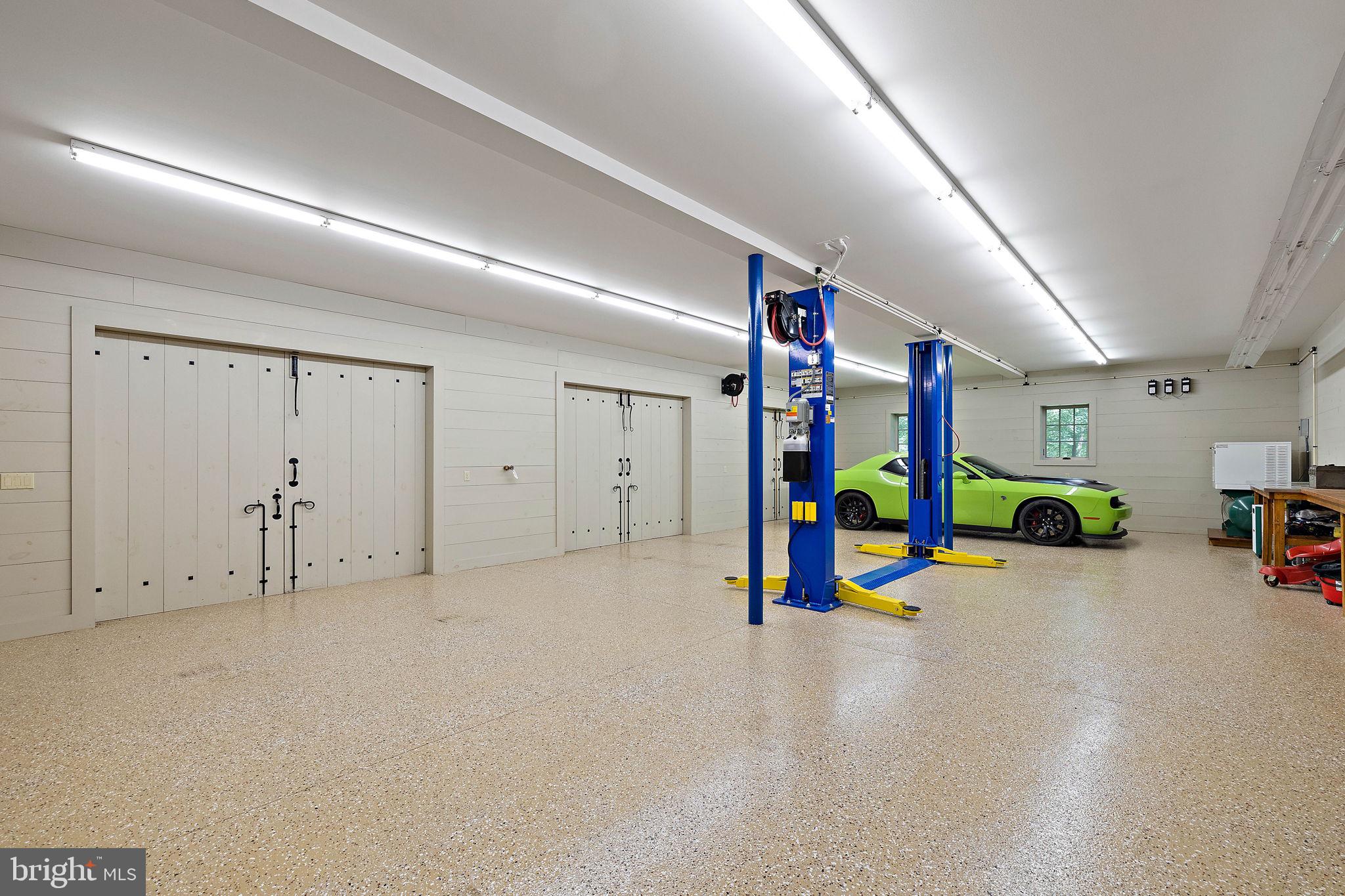 OLDEBULLTOWNVILLAGE - Land