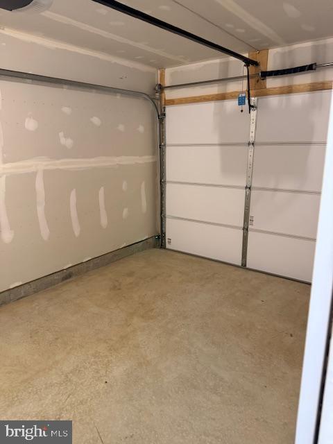 SOUTH BROOK - Residential Lease