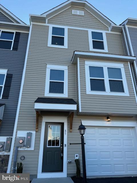 SOUTH BROOK - Residential Lease