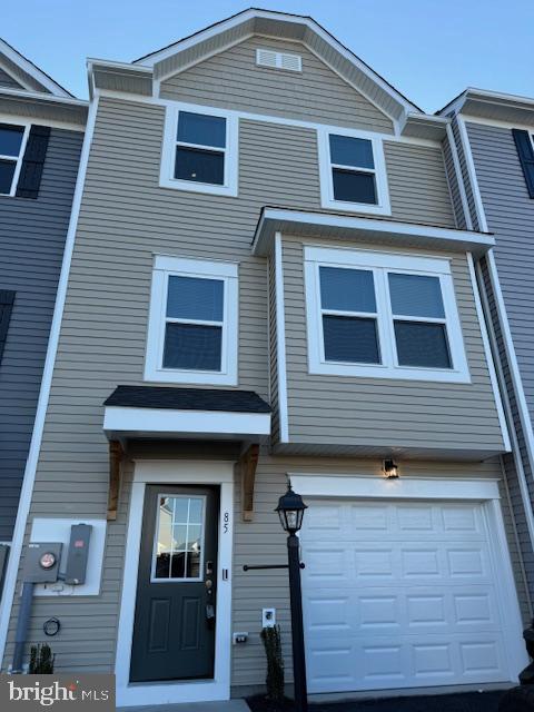 SOUTH BROOK - Residential Lease