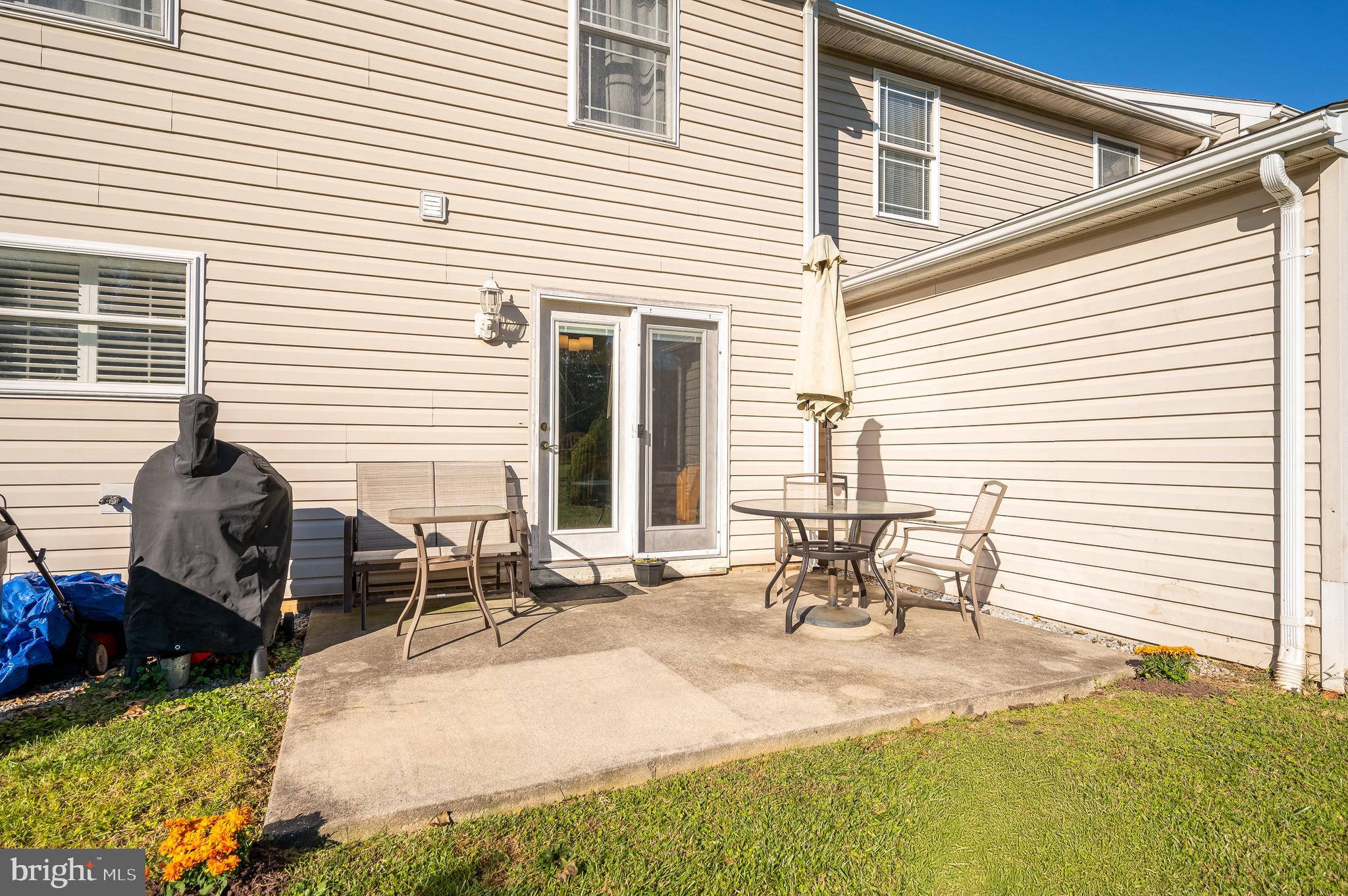 LOCUST HILL - Residential