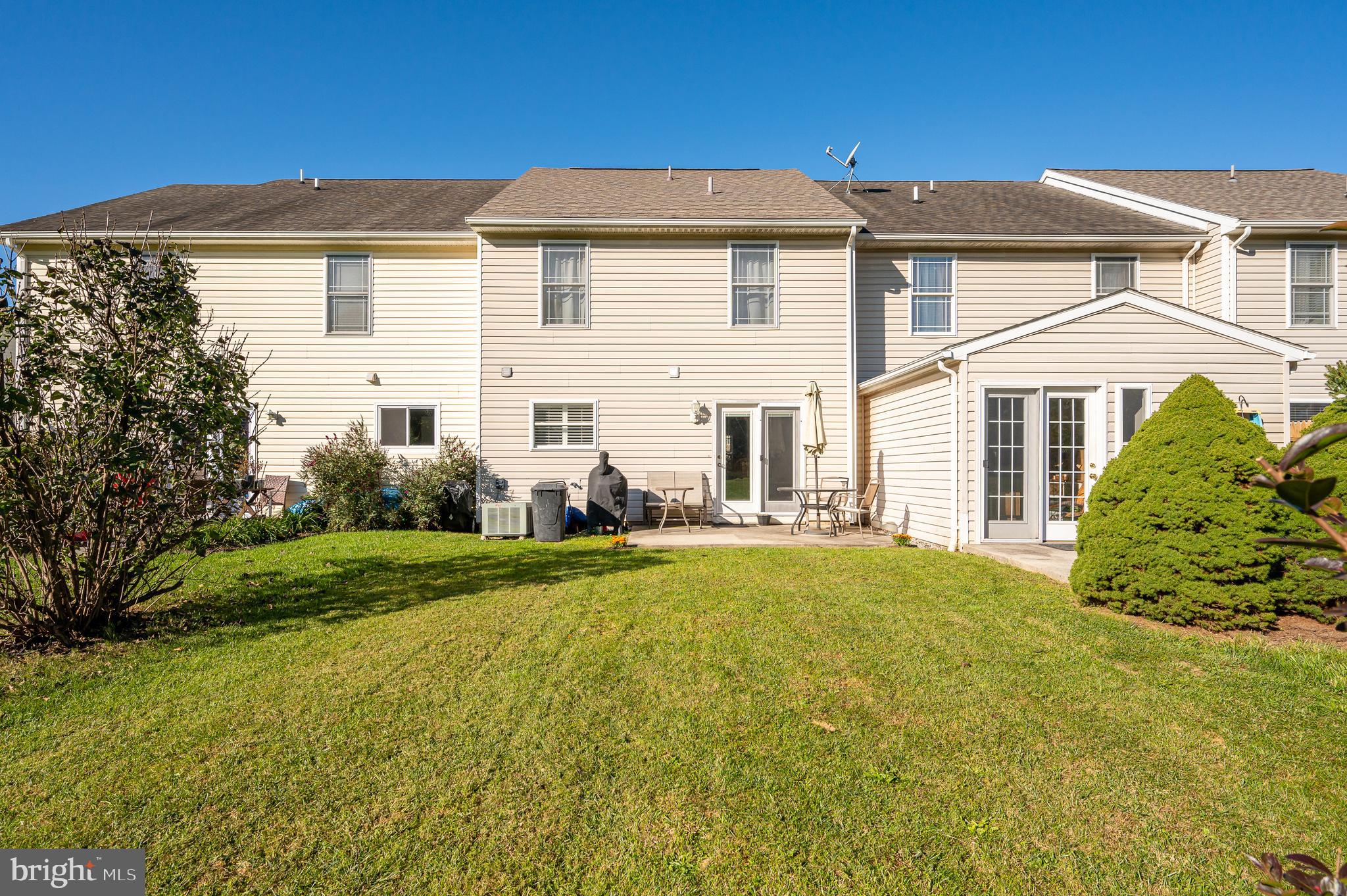 LOCUST HILL - Residential