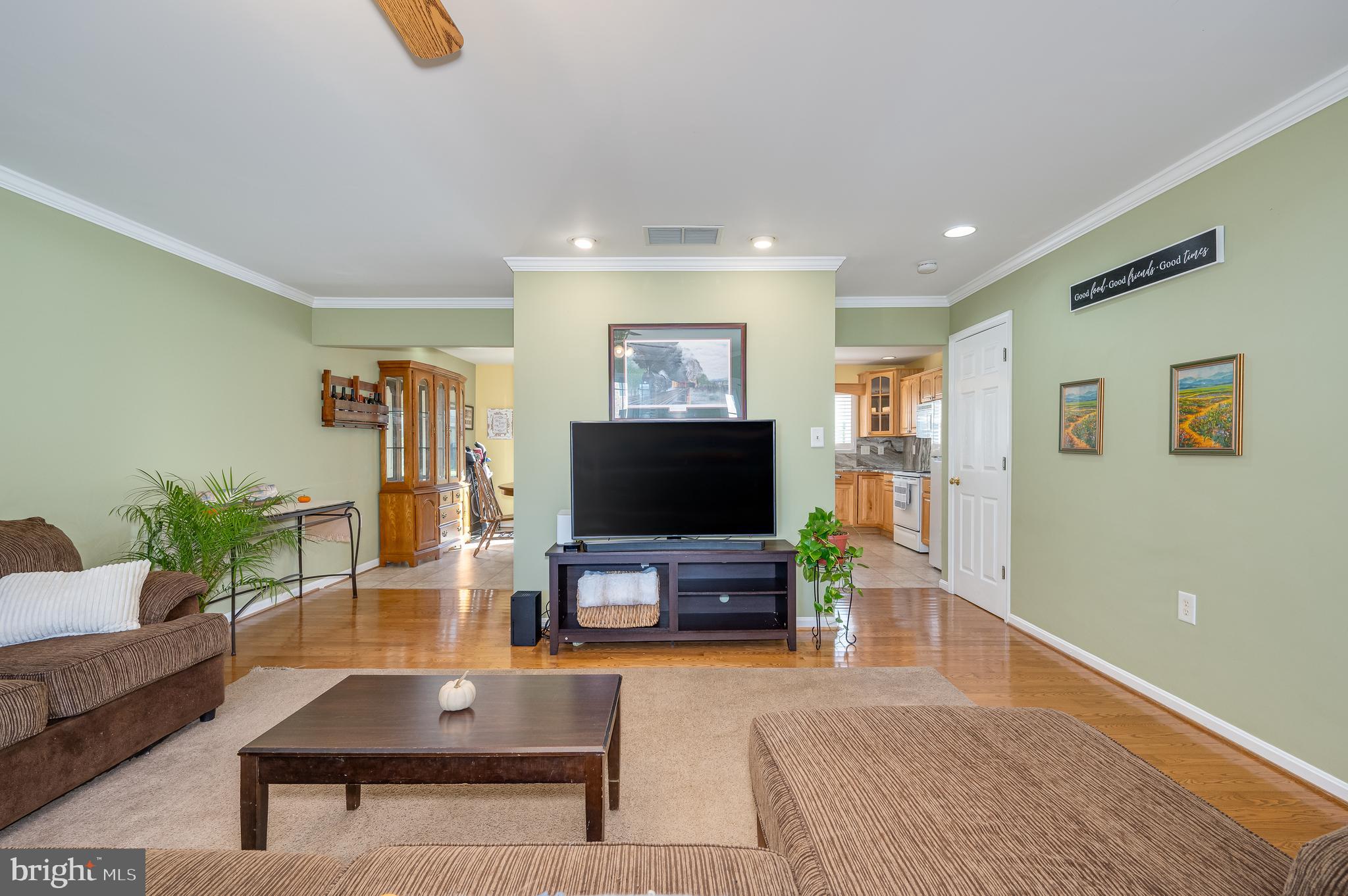 LOCUST HILL - Residential