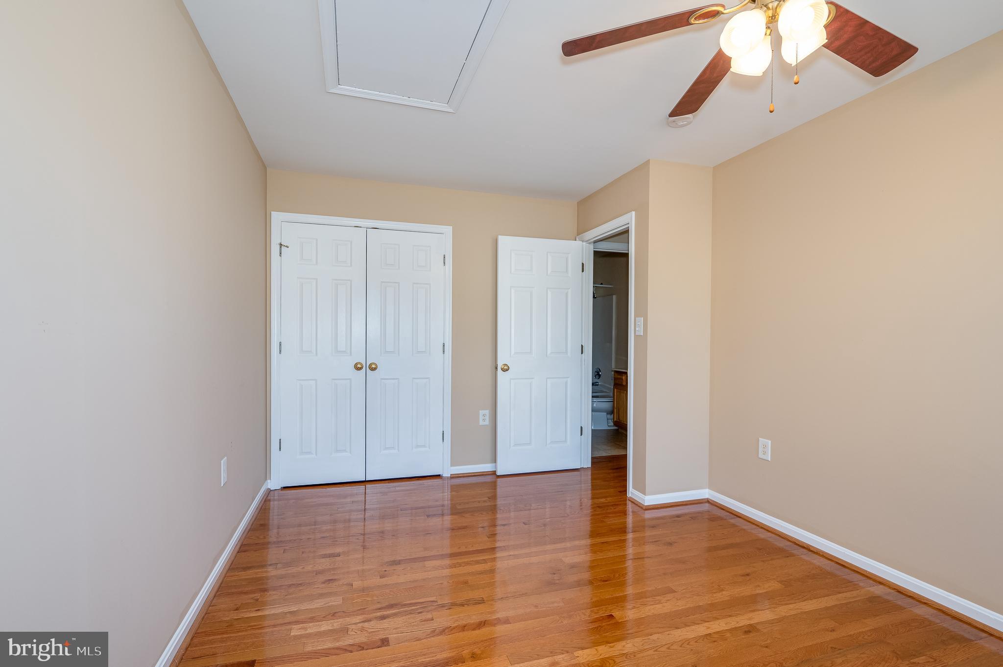 LOCUST HILL - Residential