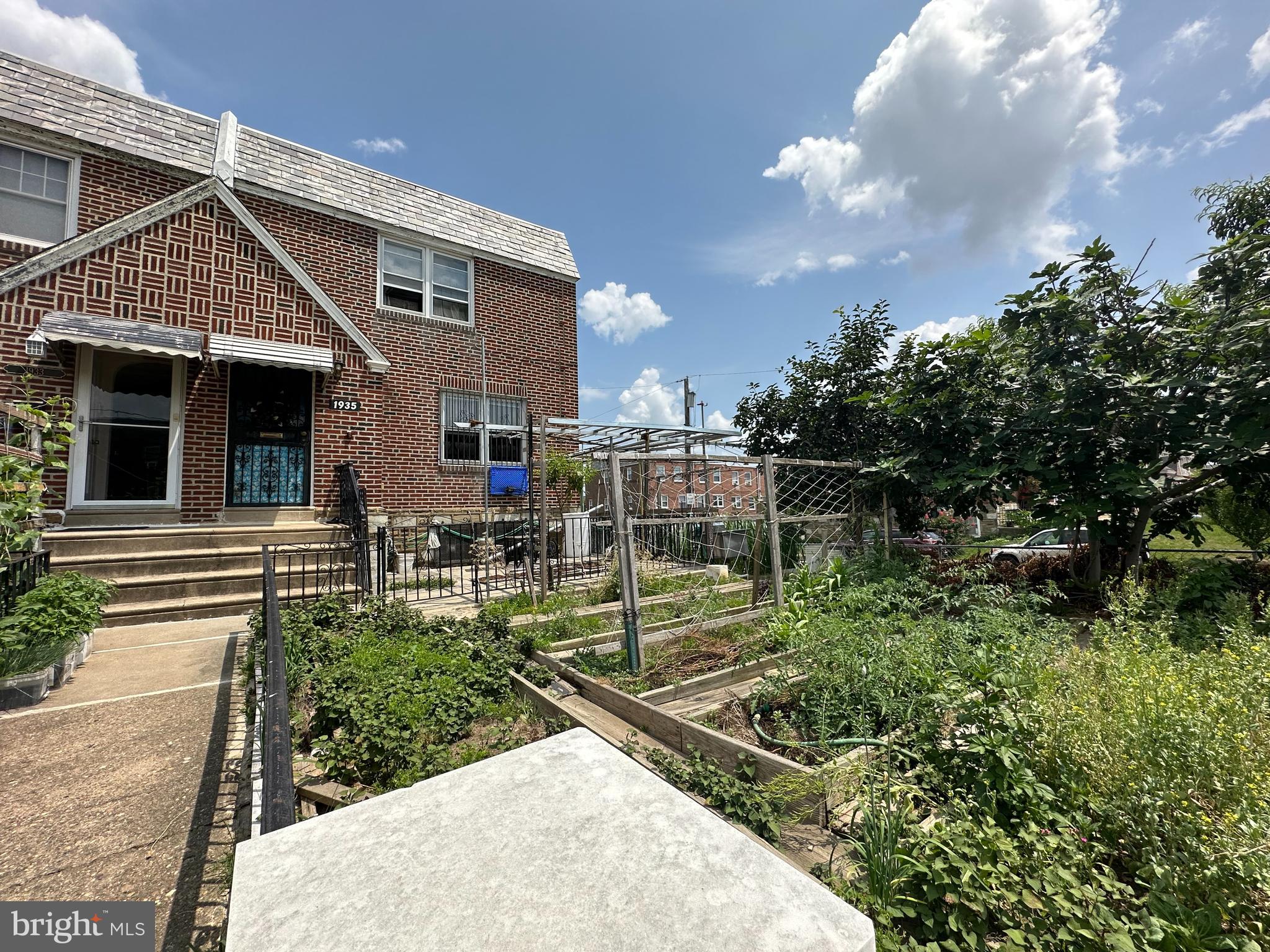 CASTOR GARDENS - Residential