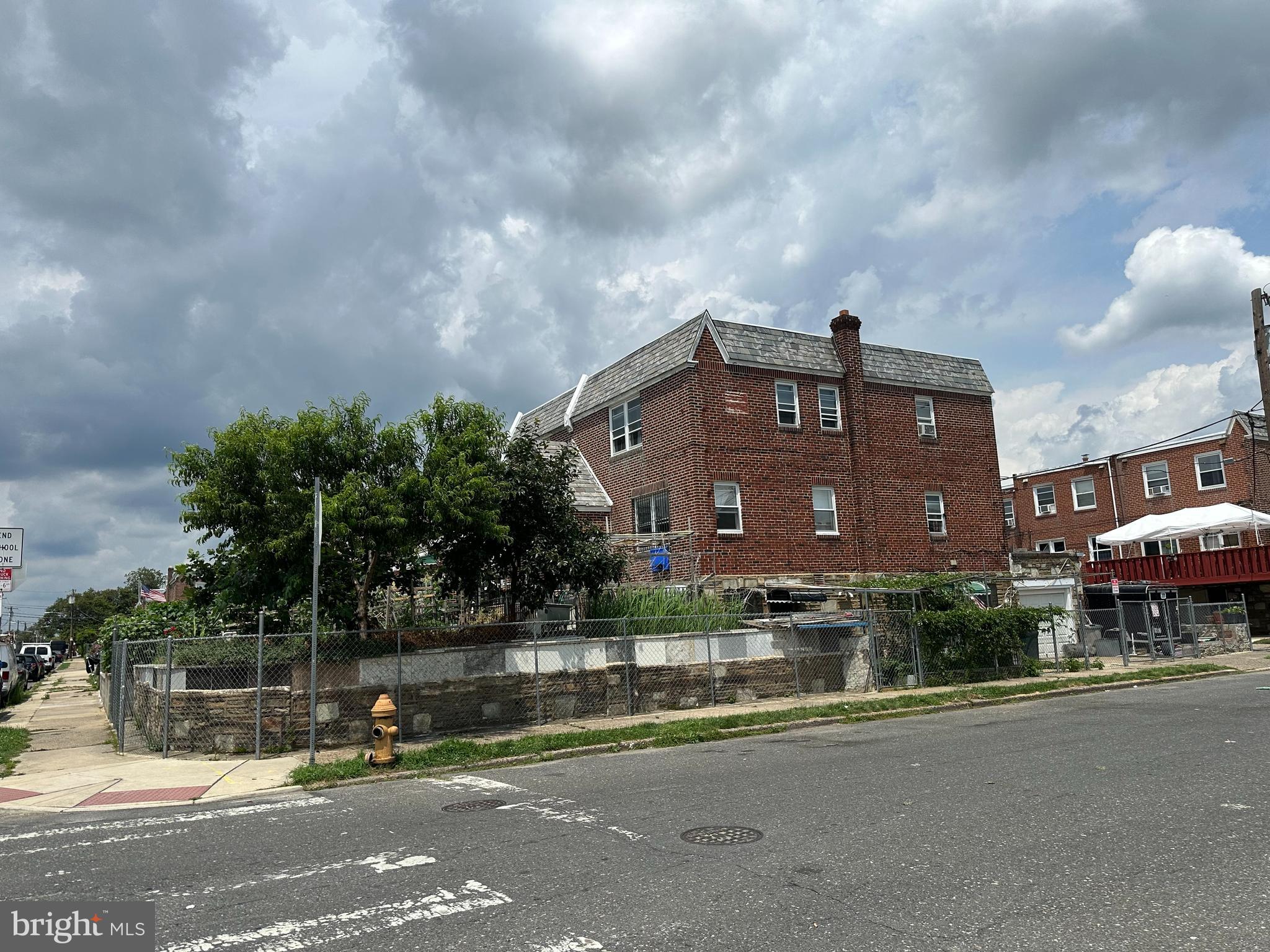 CASTOR GARDENS - Residential