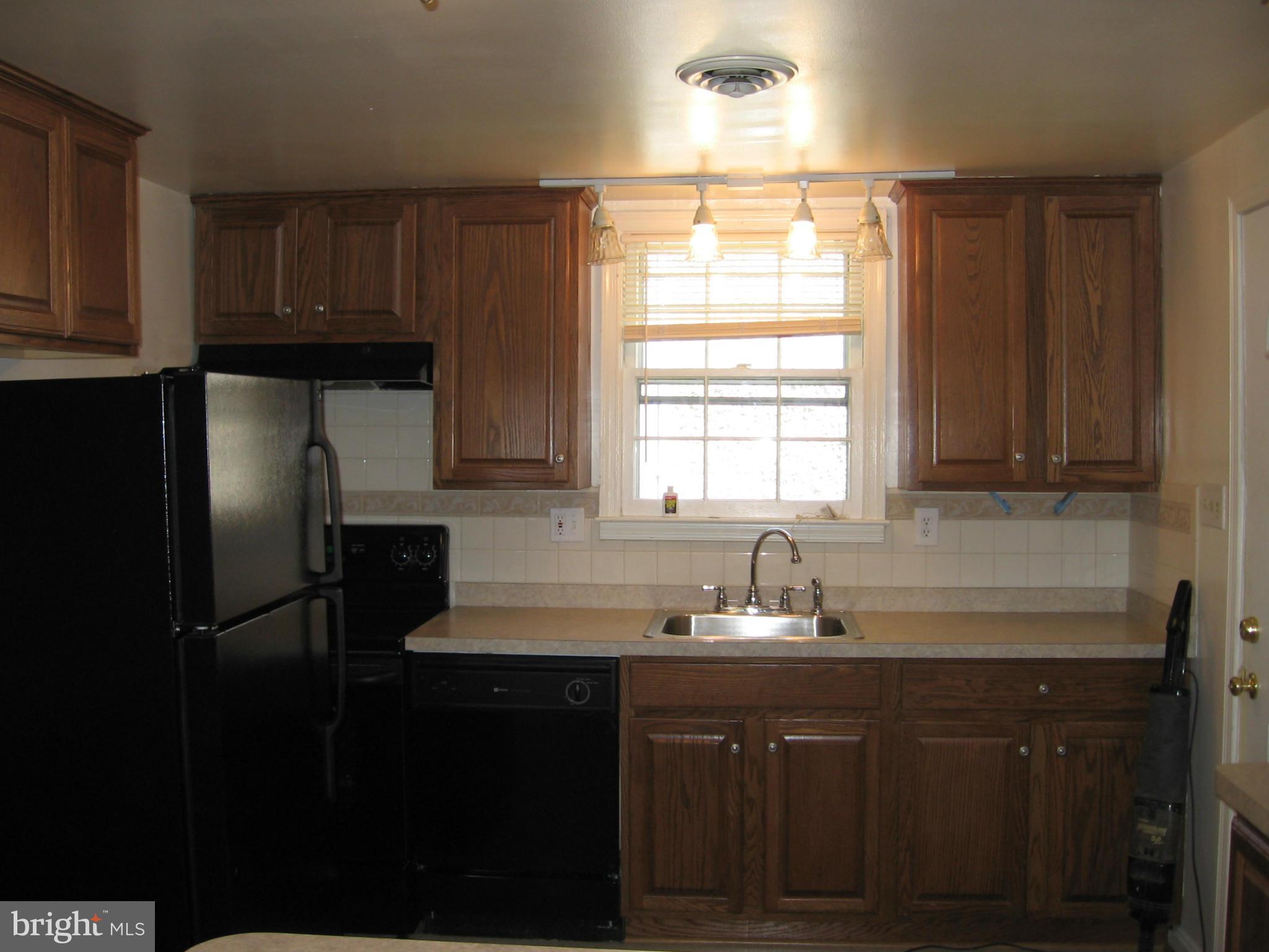 MT HEBRON PARK - Residential Lease