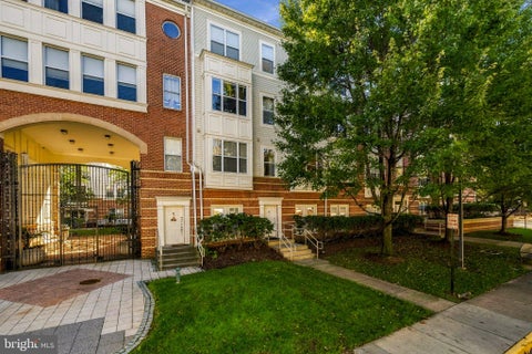 Photo of 2791 Centerboro Drive #178, VIENNA, VA 22181 (MLS # VAFX2346200)