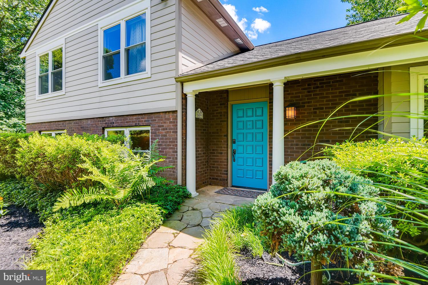 SUNNYBROOK FARMS - Residential