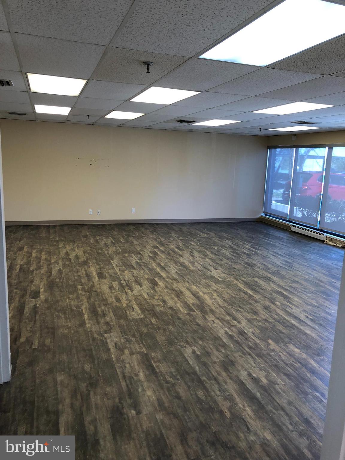 VALLEY FORGE TOWER - Commercial Lease