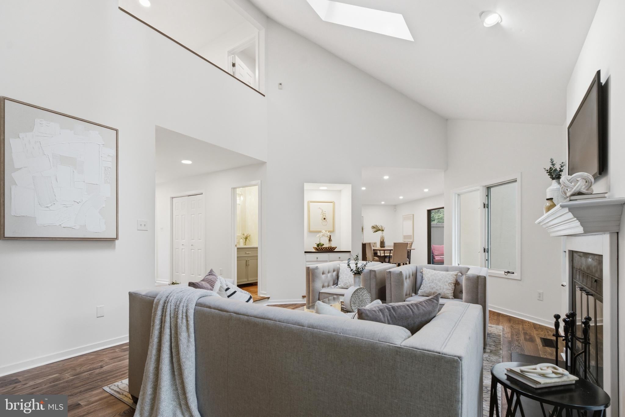 138 MONTROSE AVENUE 26