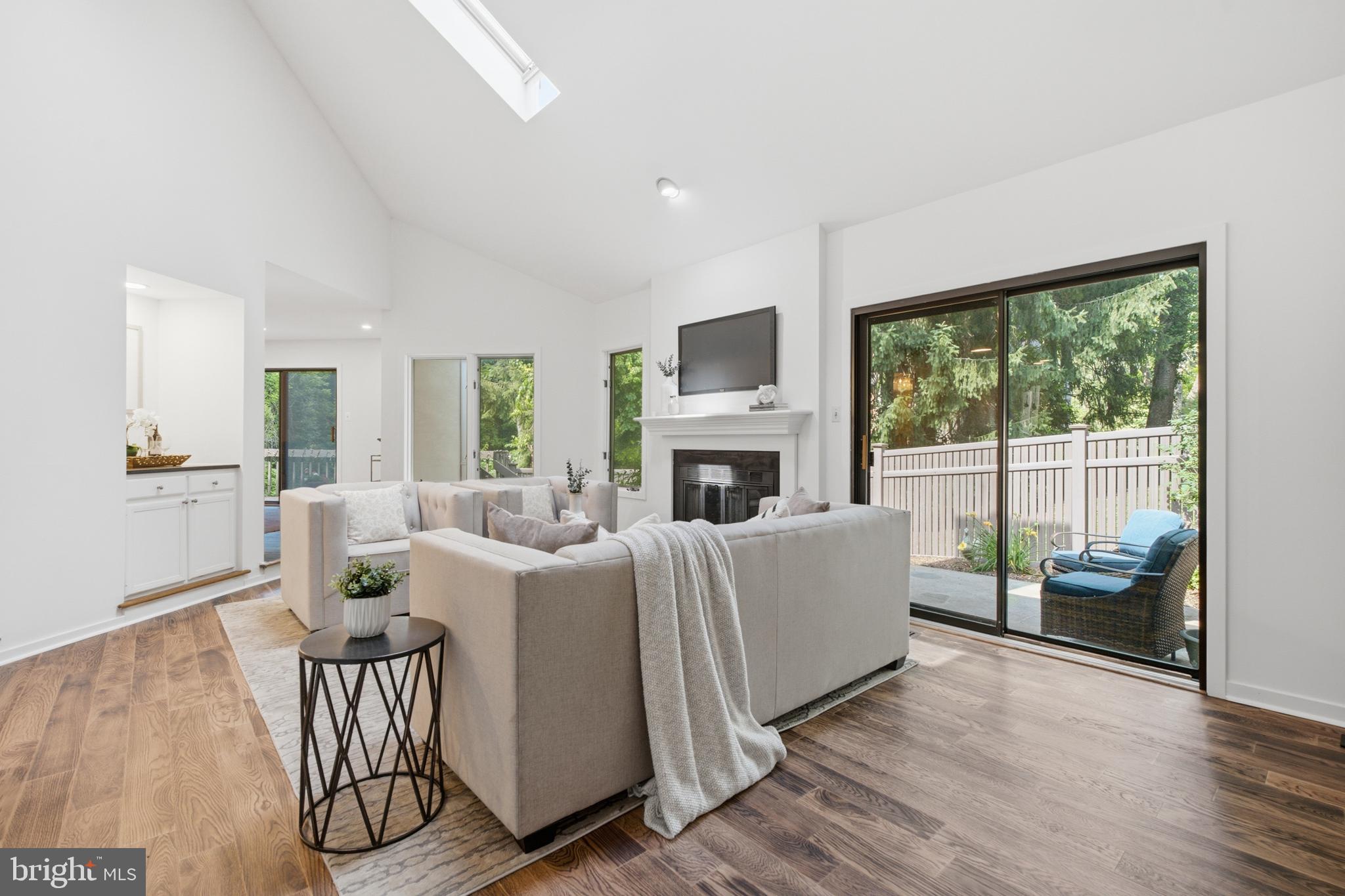 138 MONTROSE AVENUE 26