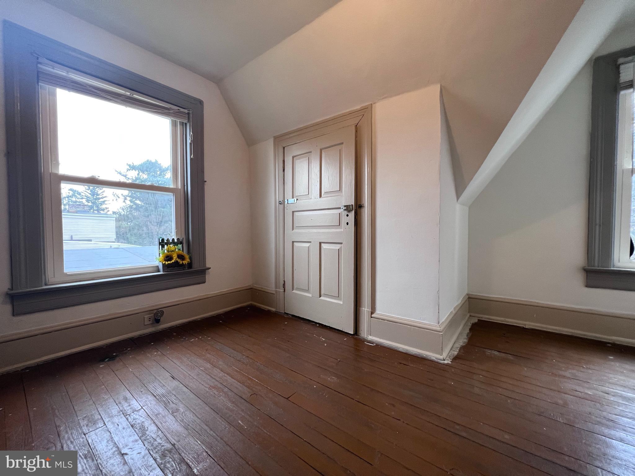 ELMWOOD - Residential