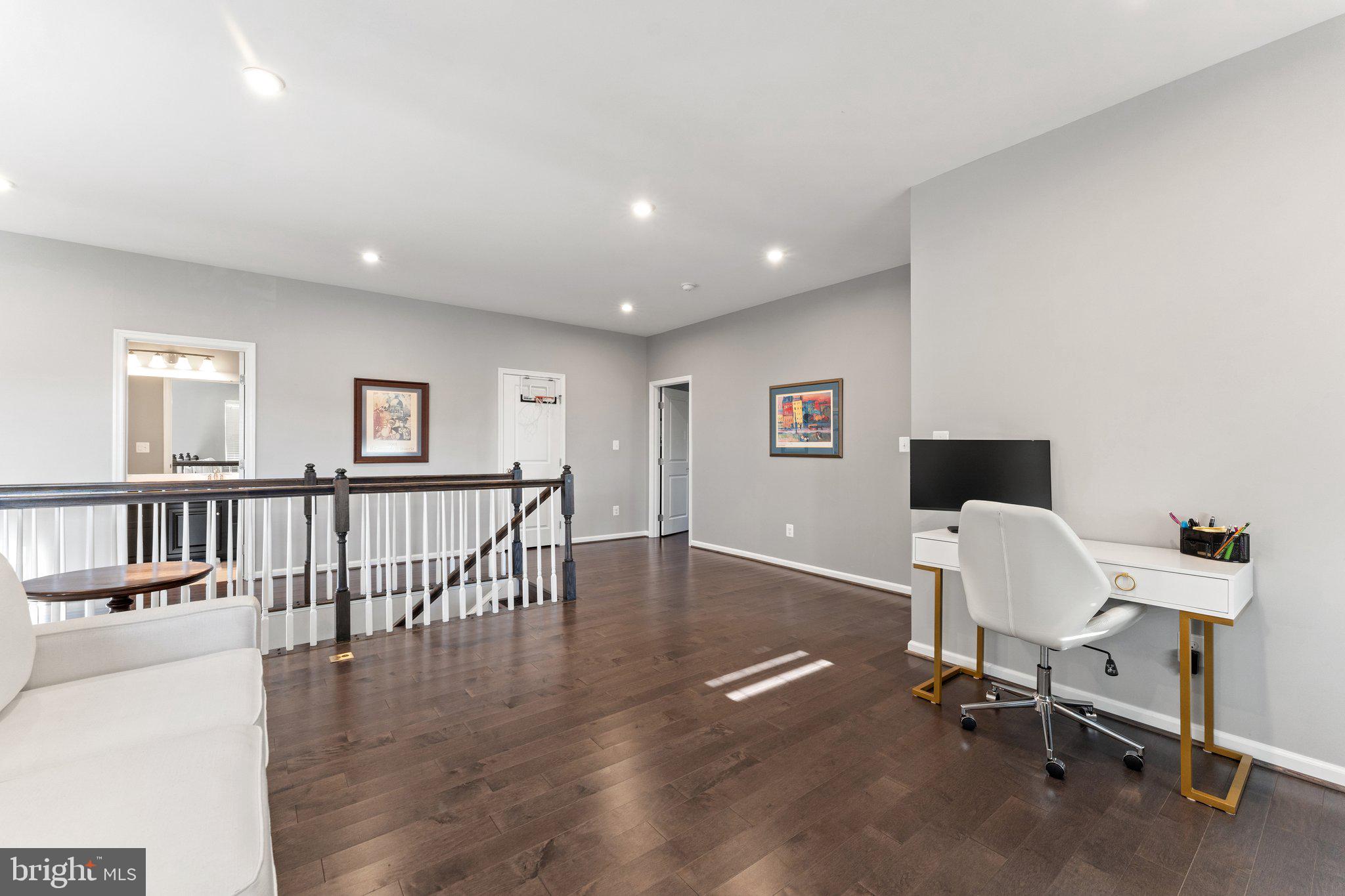 GREENS SOUTH AT WILLOWSF - Residential