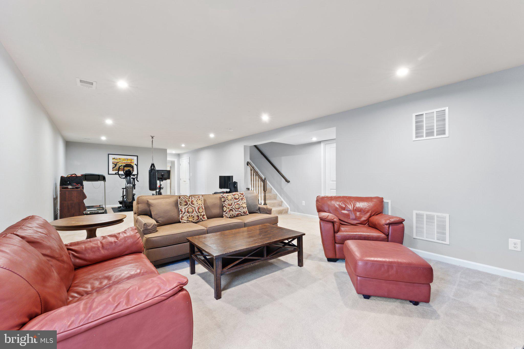 GREENS SOUTH AT WILLOWSF - Residential