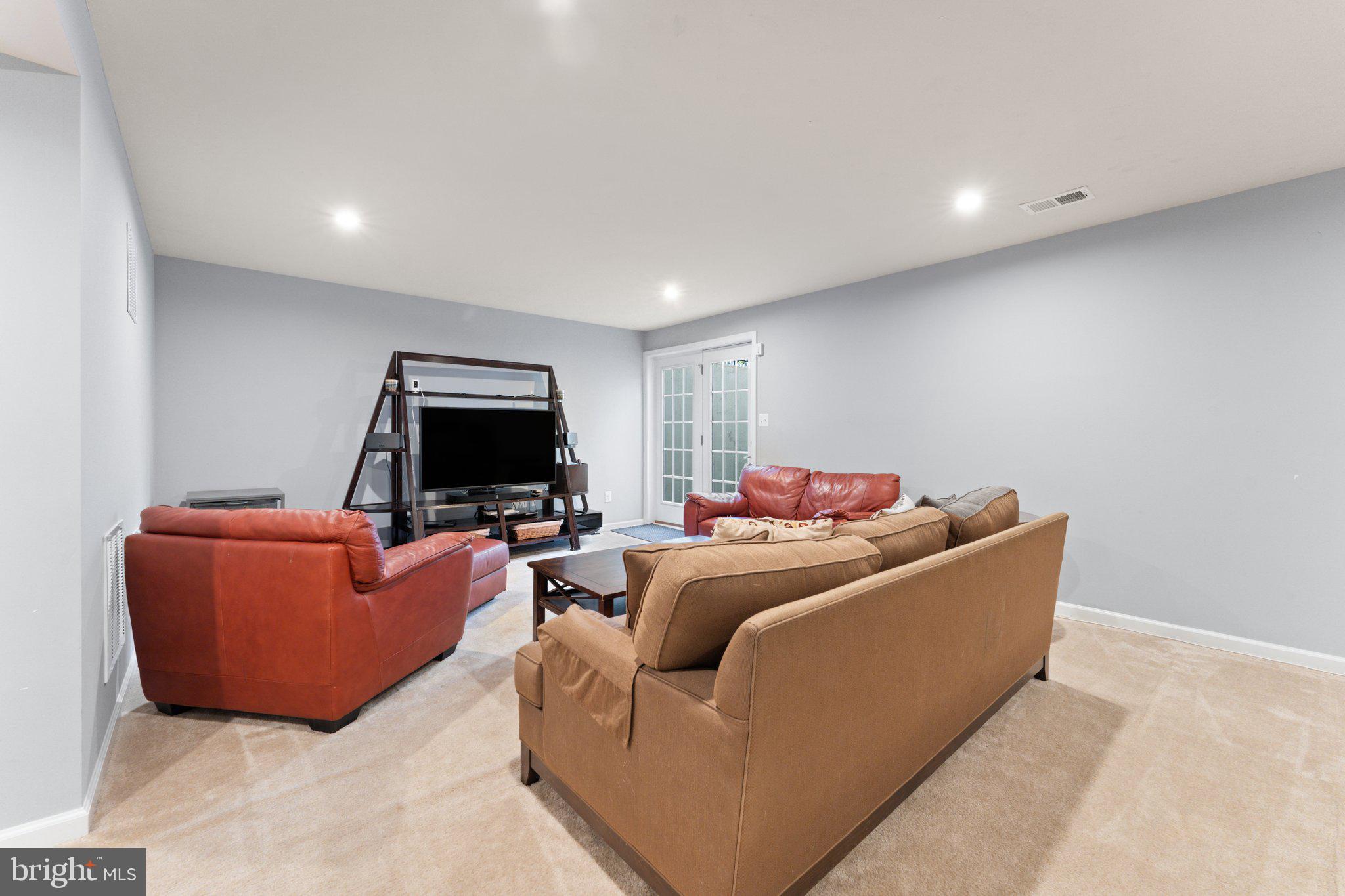 GREENS SOUTH AT WILLOWSF - Residential