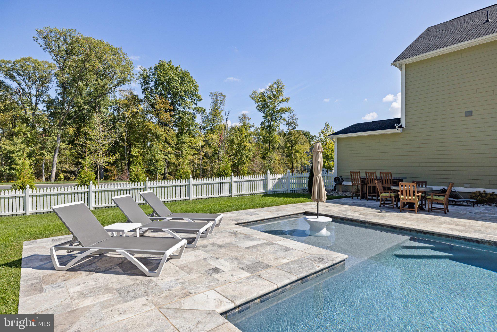 GREENS SOUTH AT WILLOWSF - Residential