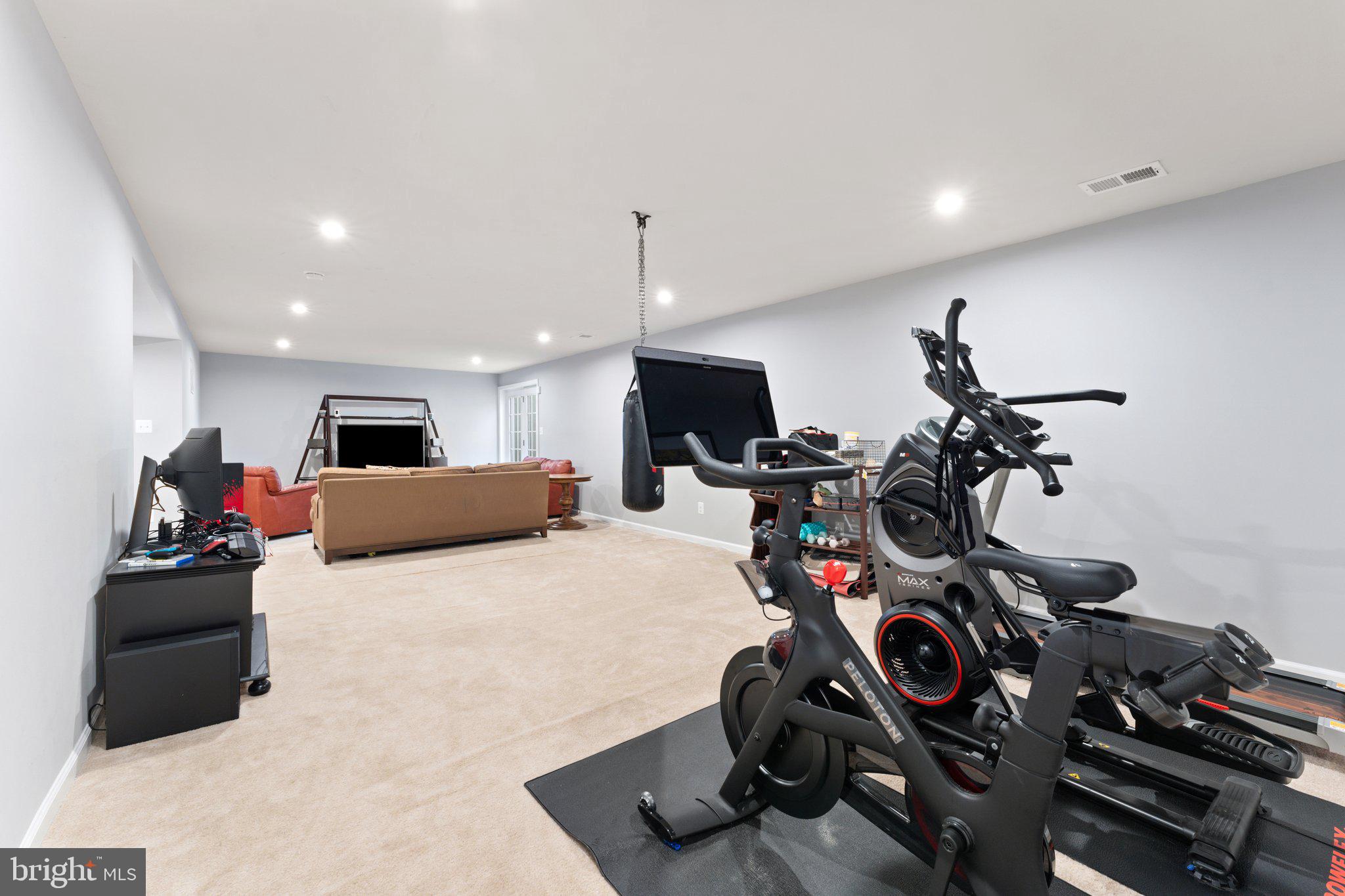 GREENS SOUTH AT WILLOWSF - Residential