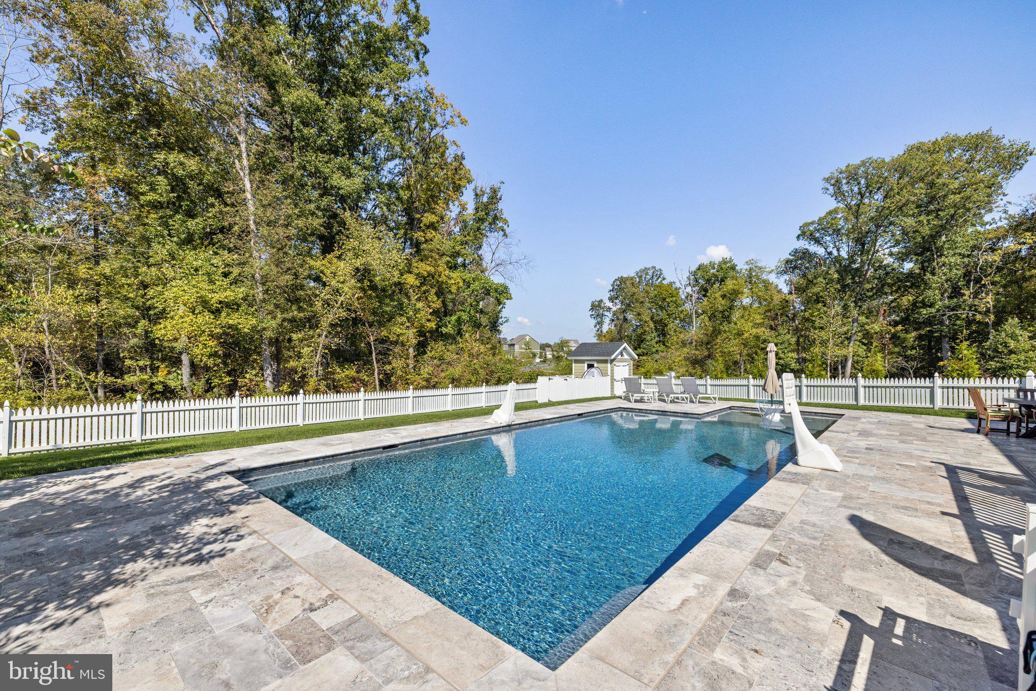 GREENS SOUTH AT WILLOWSF - Residential