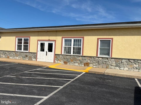 Photo of 684 W Main Street #2, NEW HOLLAND, PA 17557 (MLS # PALA2096826)