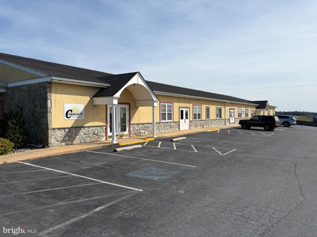 Photo of 684 W Main Street #2, NEW HOLLAND, PA 17557 (MLS # PALA2096826)