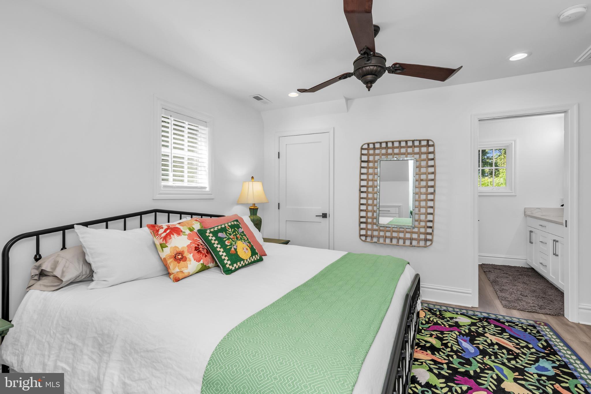 NORTHAMPTON - Residential