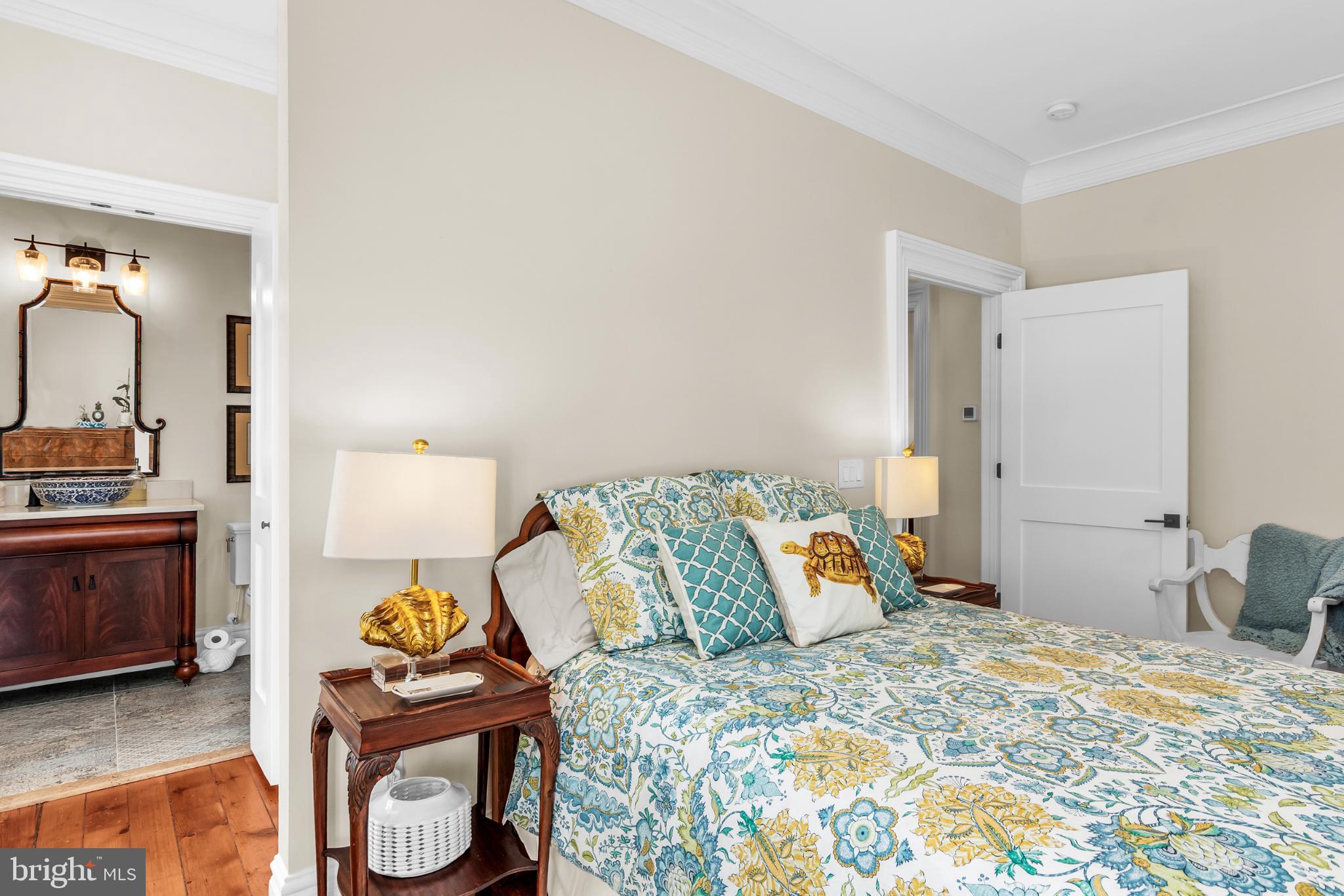 NORTHAMPTON - Residential