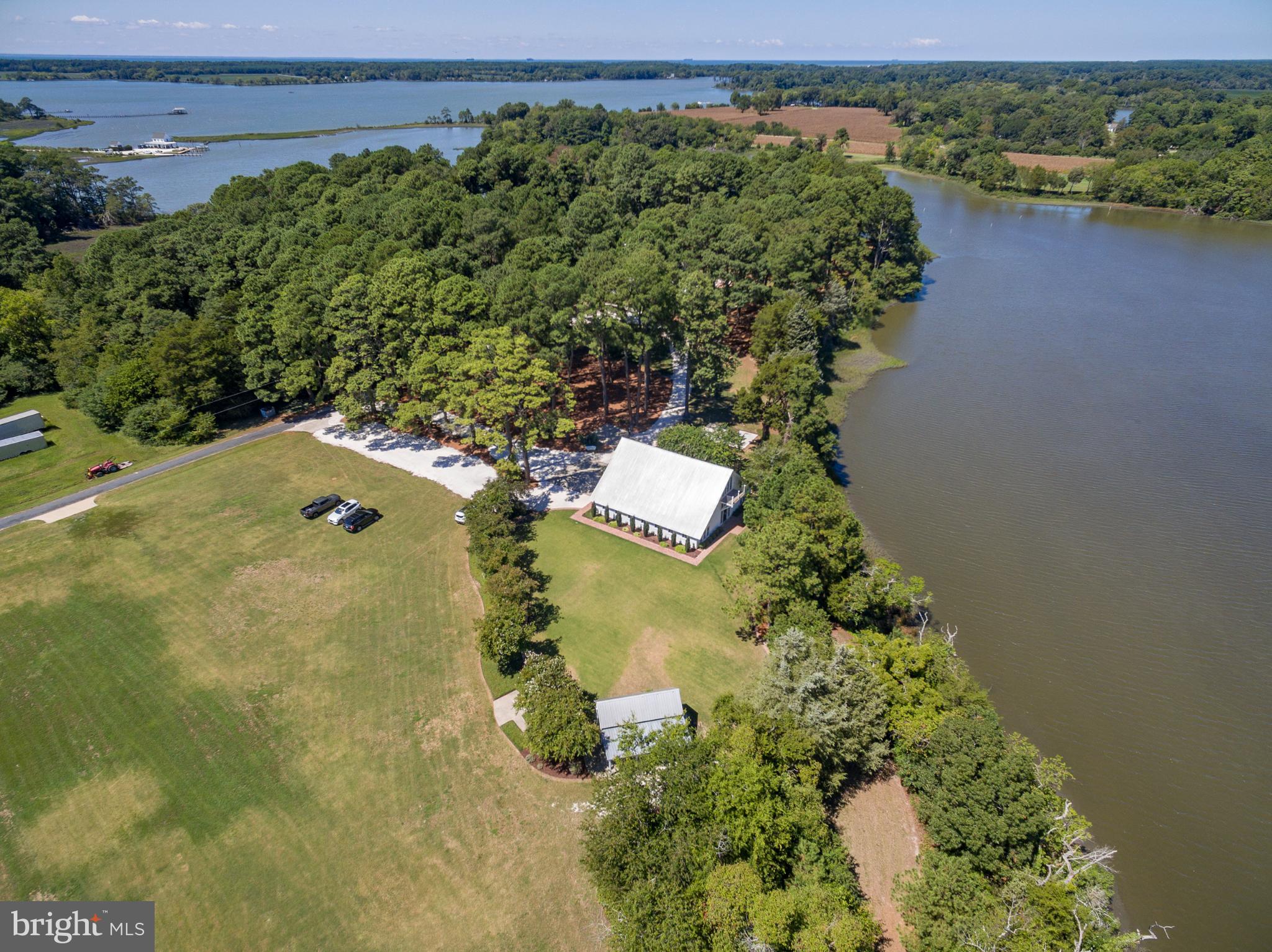 NORTHAMPTON - Residential