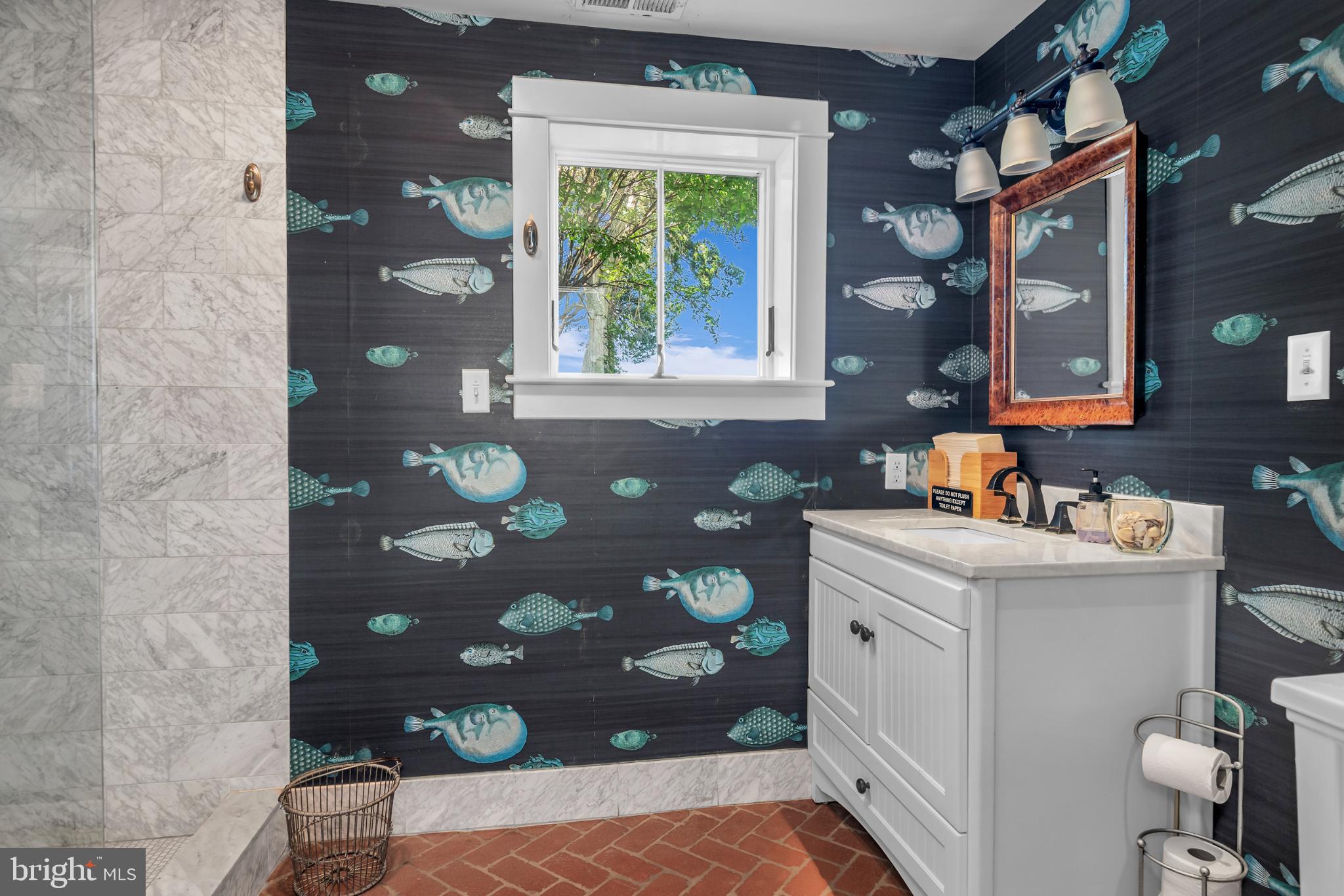 NORTHAMPTON - Residential