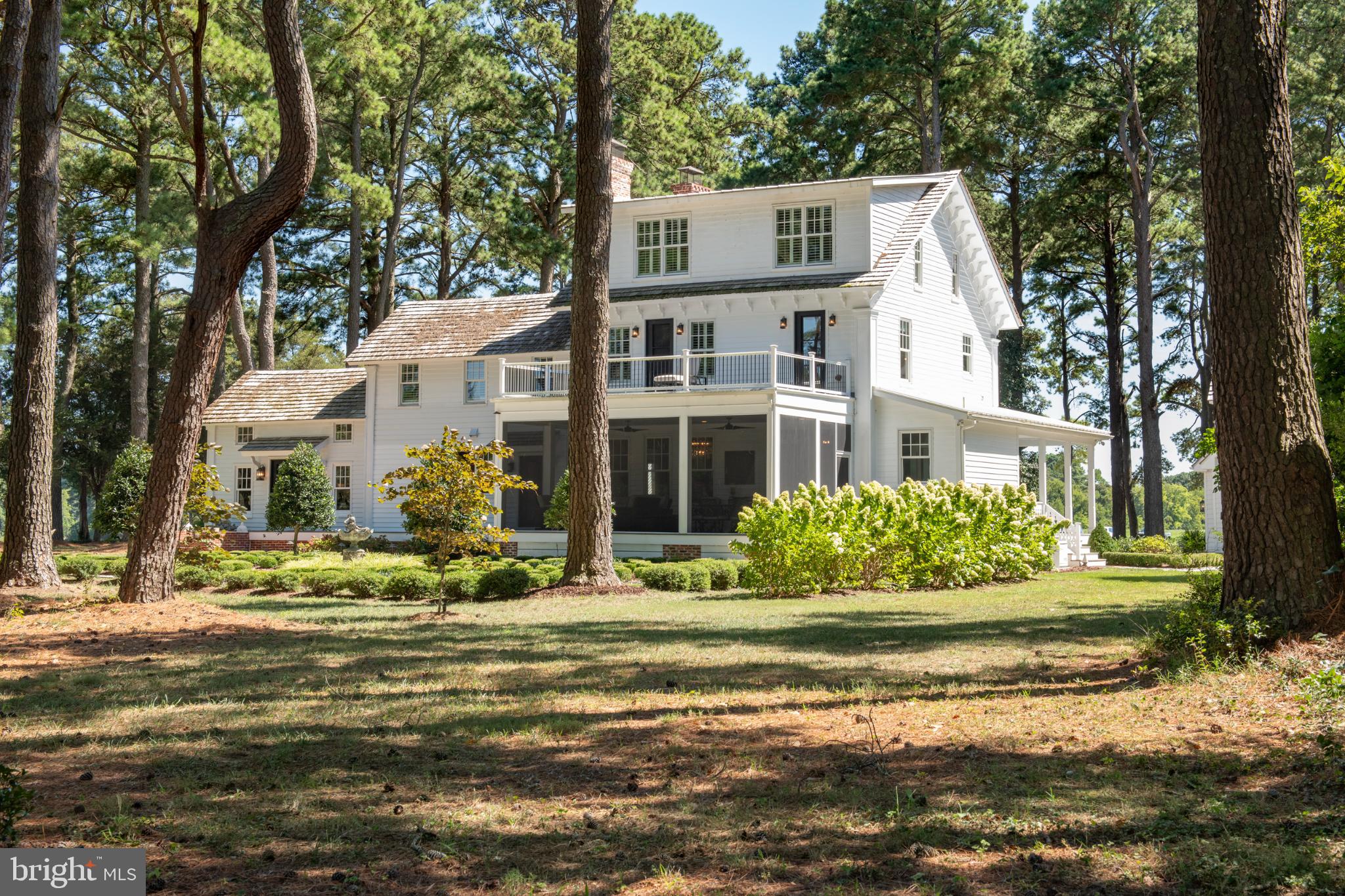 NORTHAMPTON - Residential