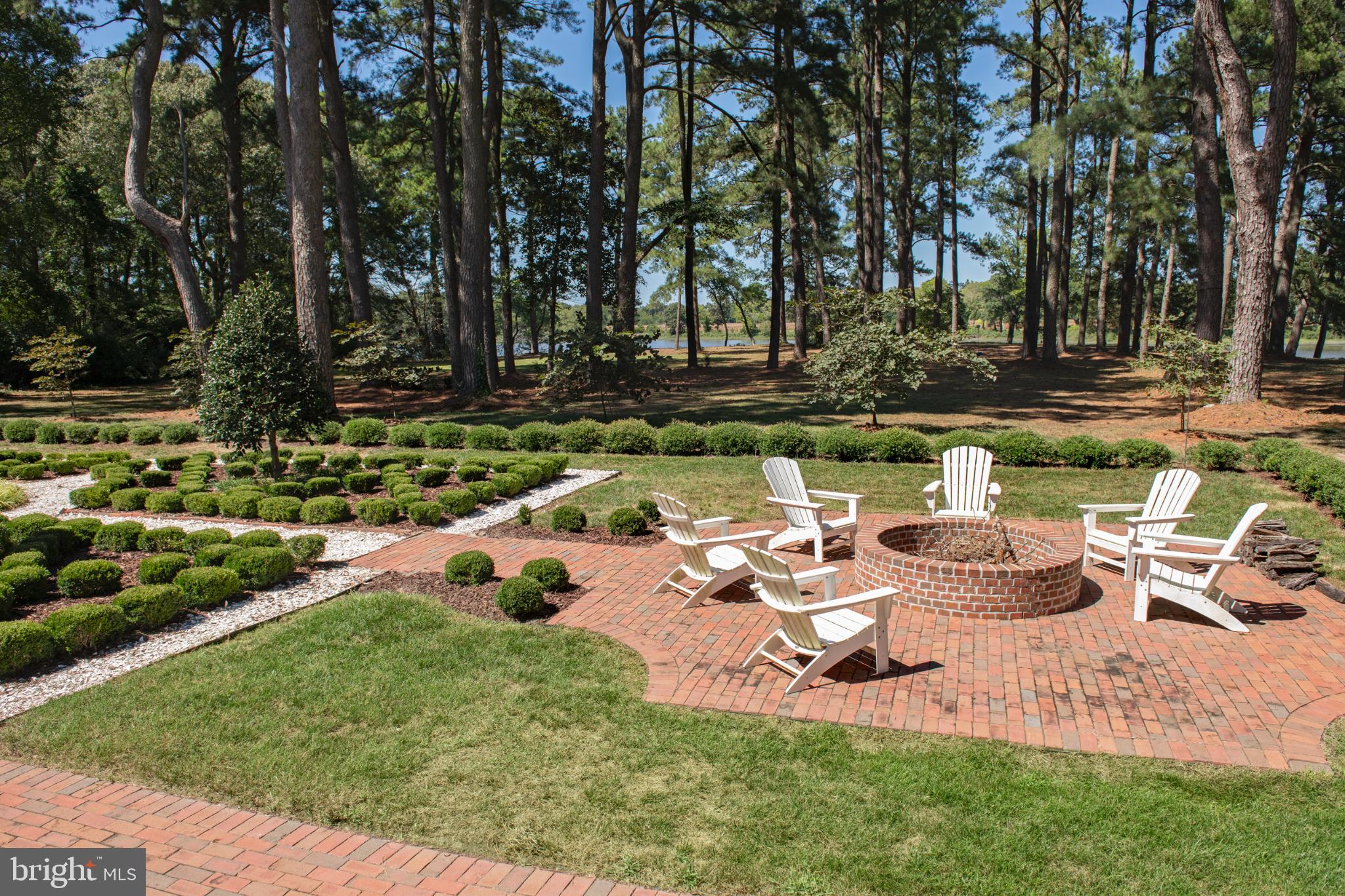 NORTHAMPTON - Residential