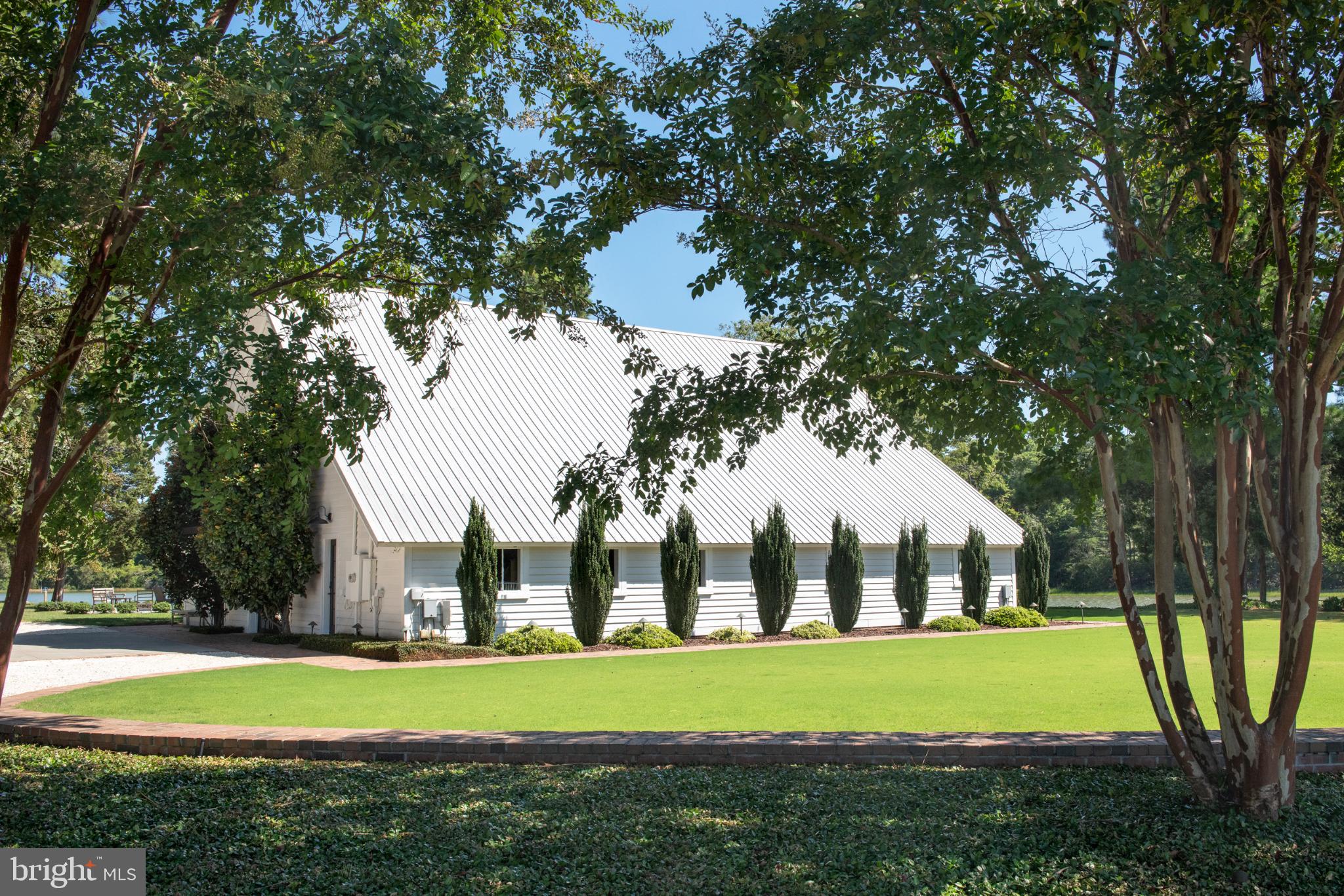 NORTHAMPTON - Residential