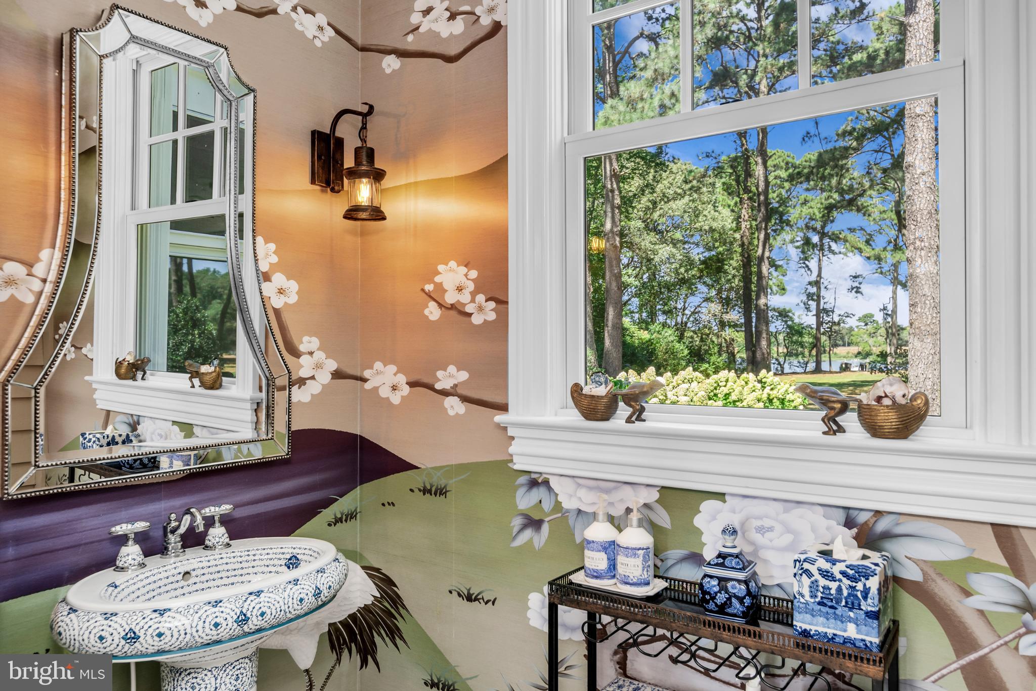 NORTHAMPTON - Residential