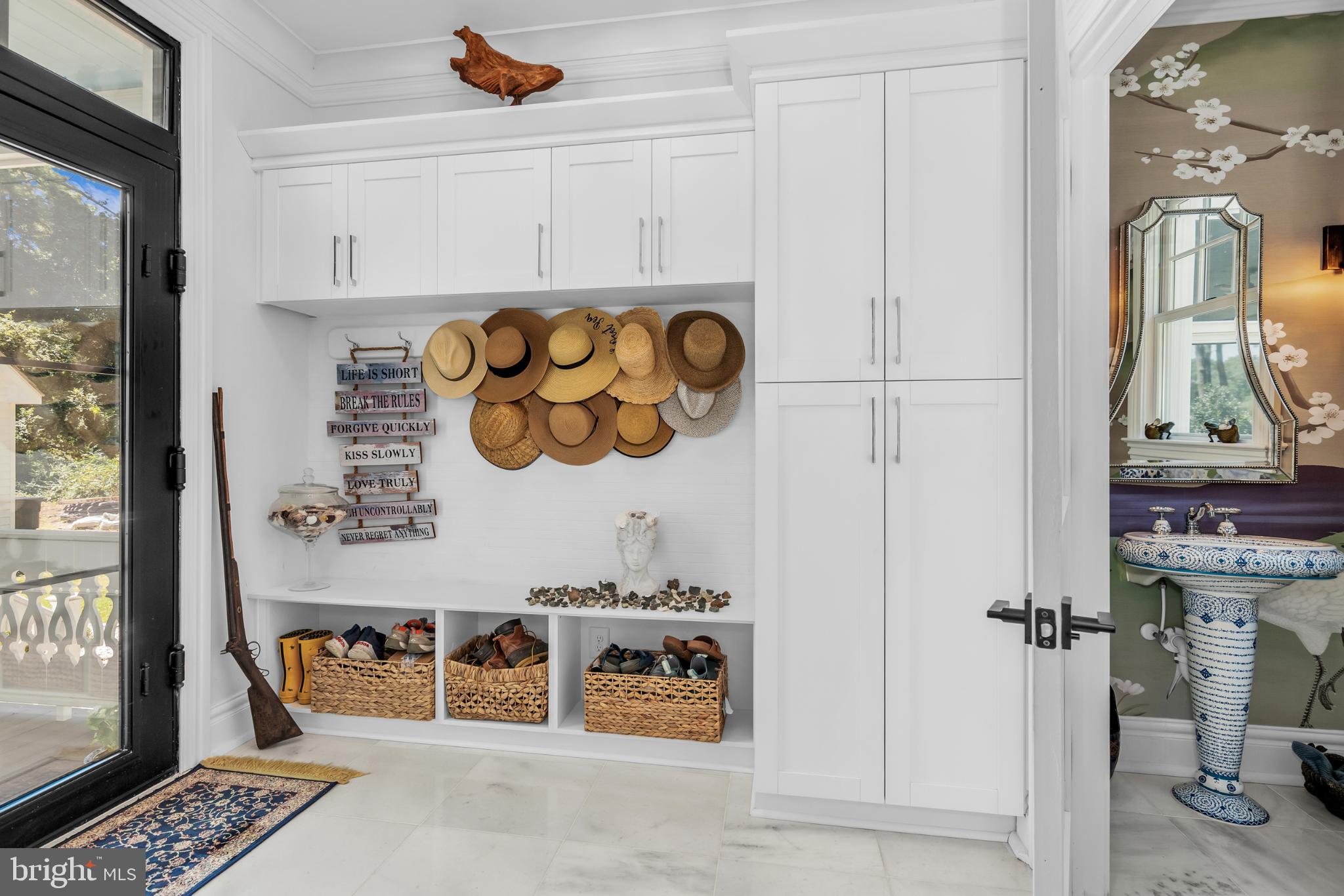 NORTHAMPTON - Residential