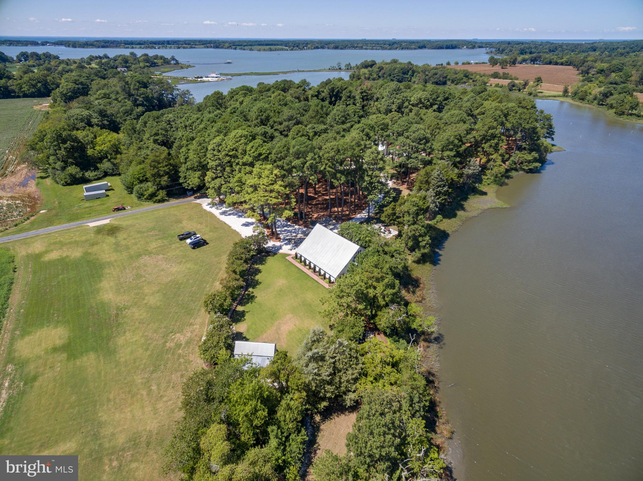 NORTHAMPTON - Residential