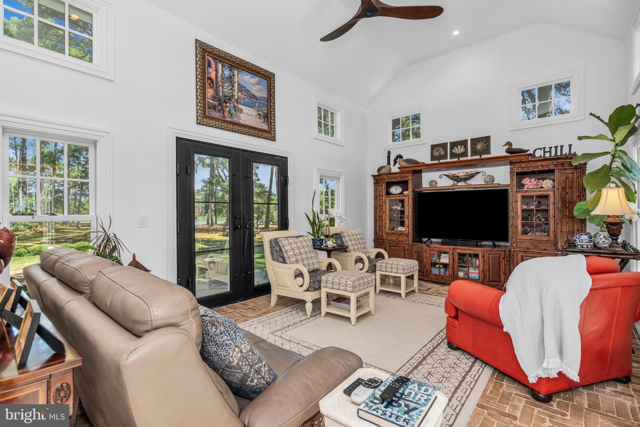 NORTHAMPTON - Residential