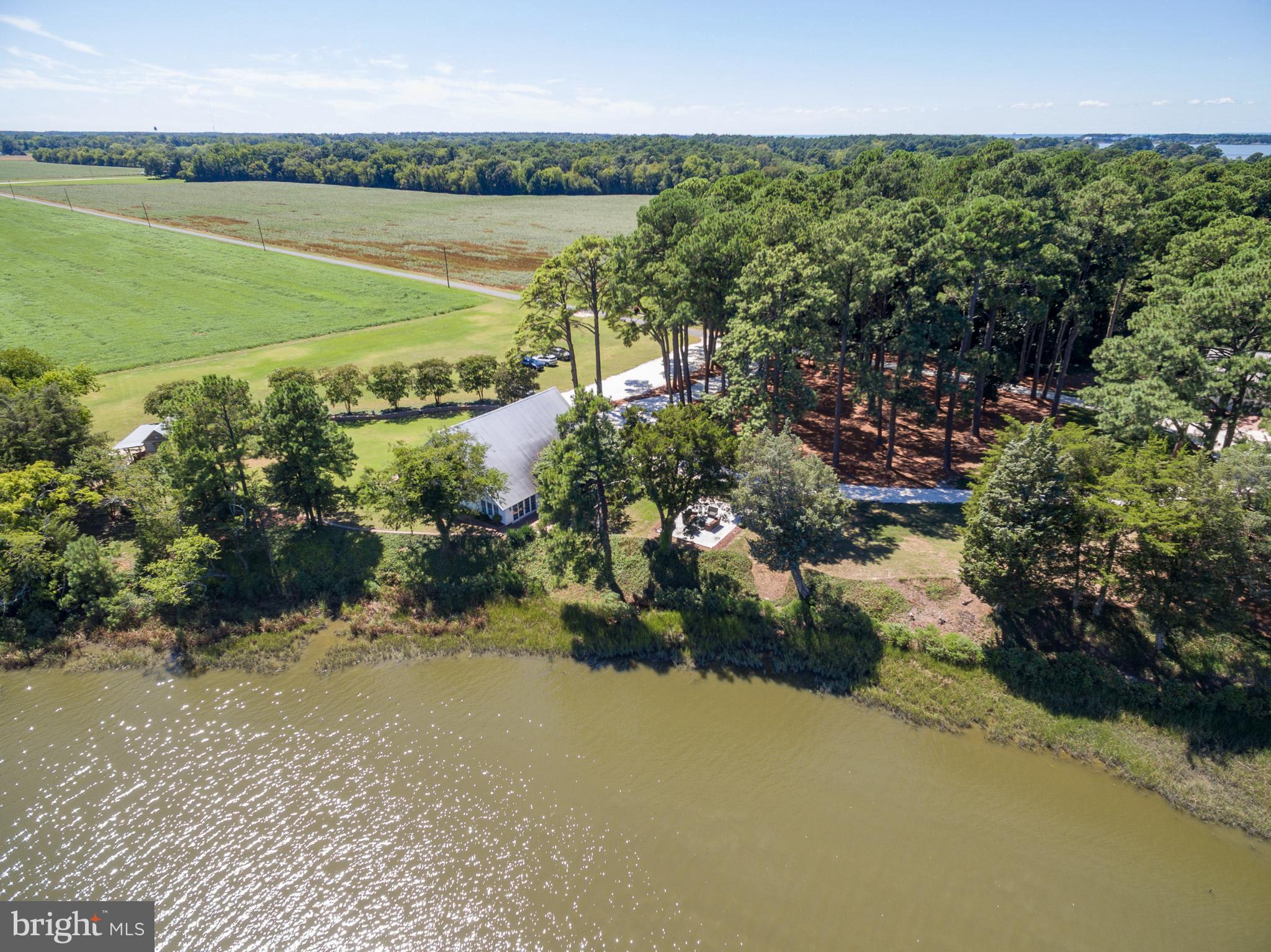 NORTHAMPTON - Residential