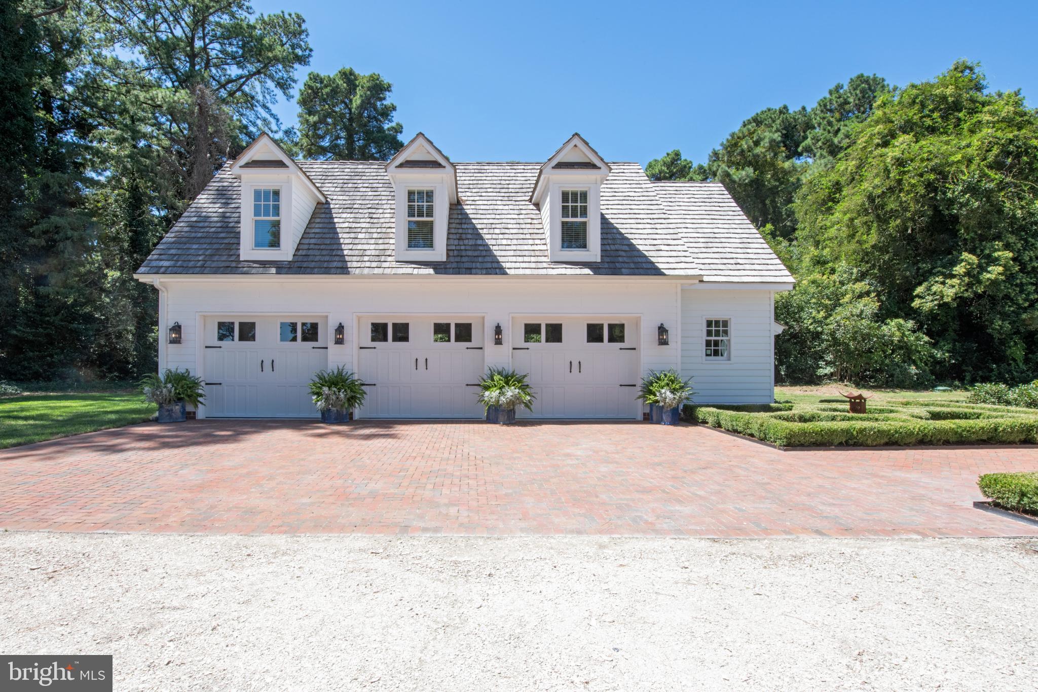 NORTHAMPTON - Residential