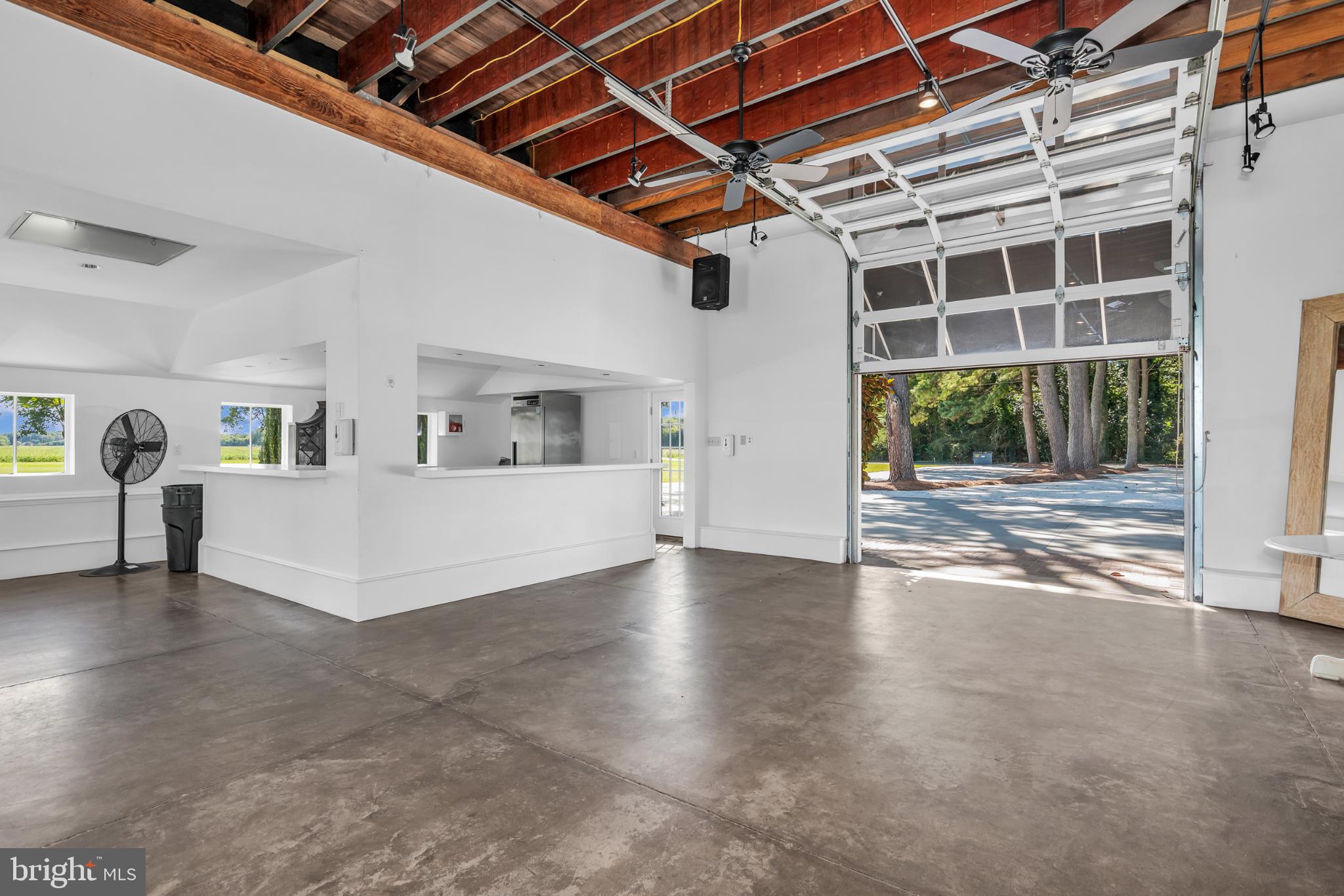 NORTHAMPTON - Residential