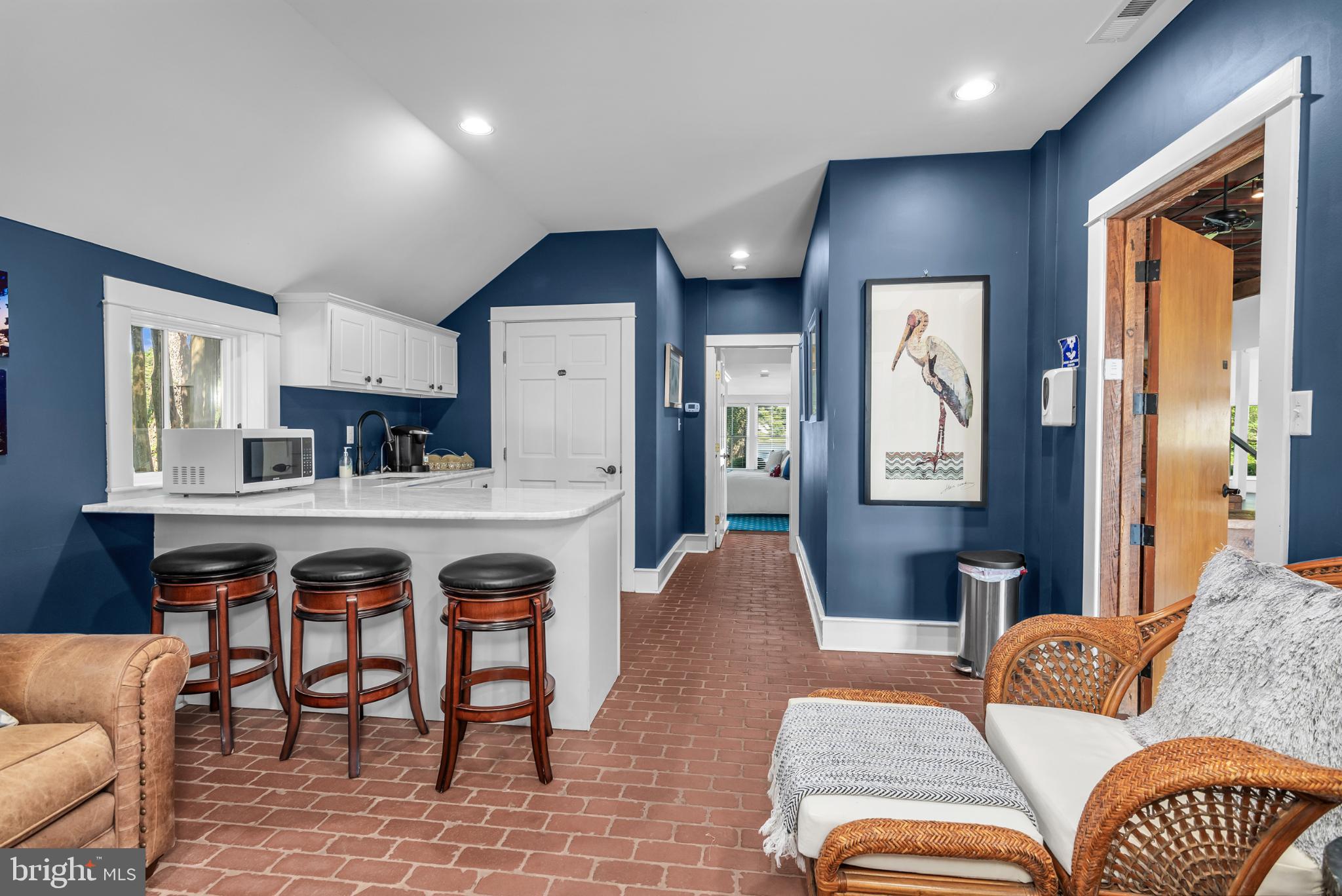 NORTHAMPTON - Residential