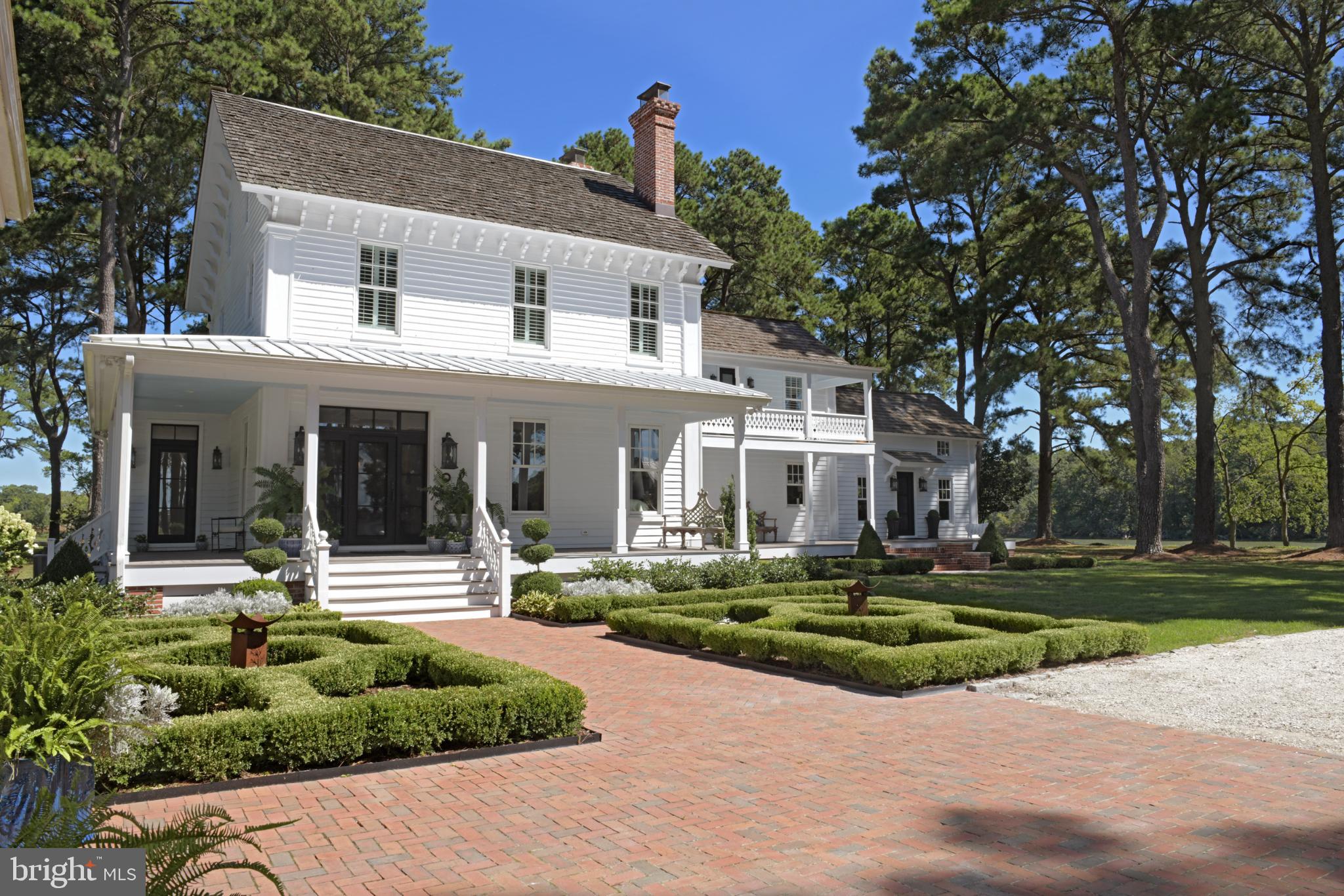 NORTHAMPTON - Residential