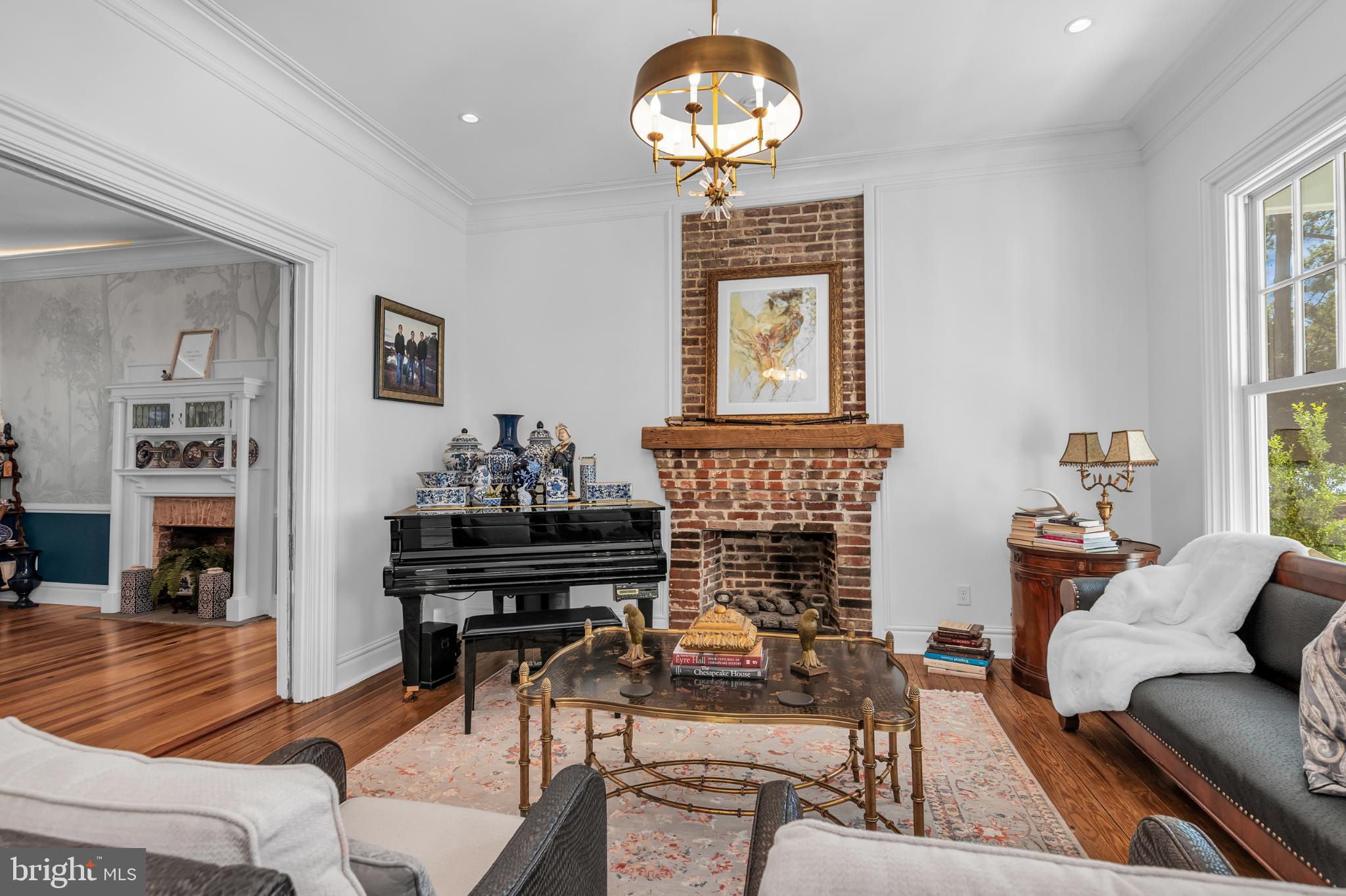 NORTHAMPTON - Residential